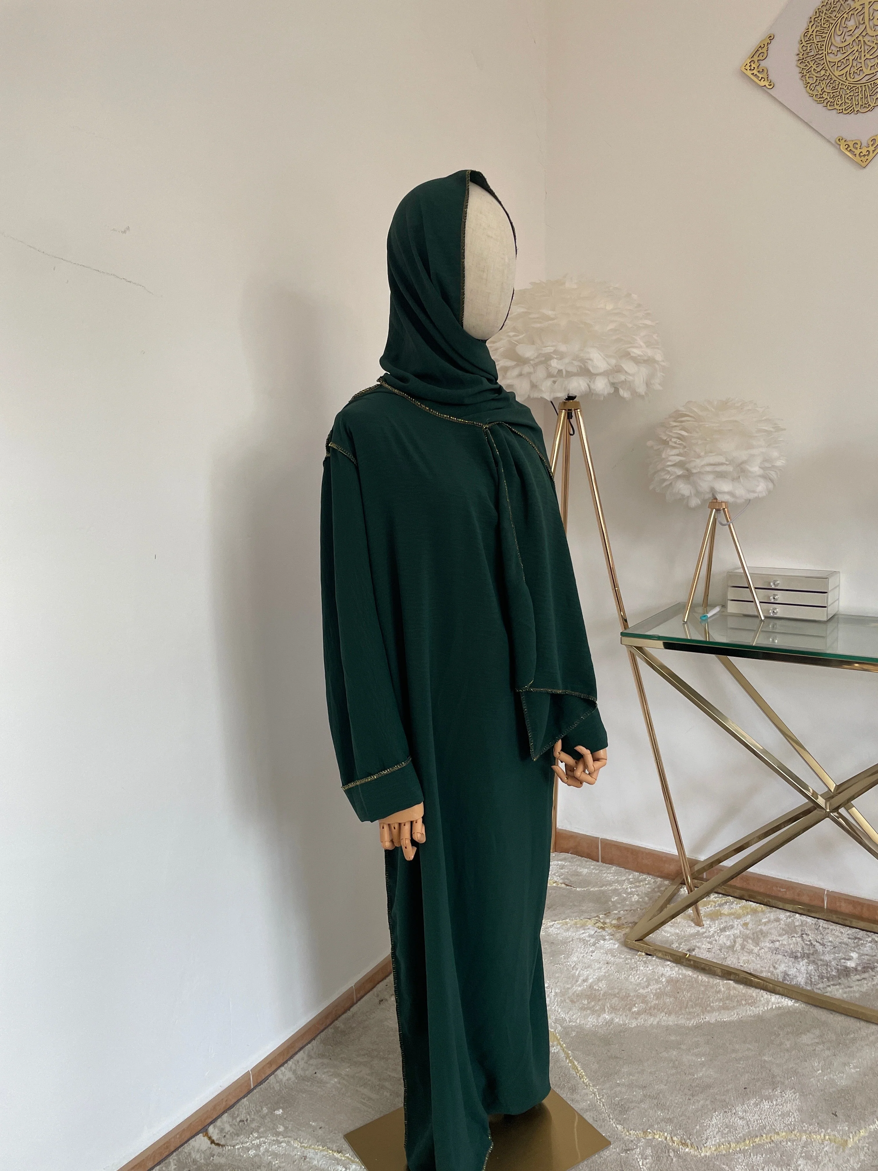 Abaya con Hijab Integrado de Tela Crepe – Elegante y Práctica - Image 22