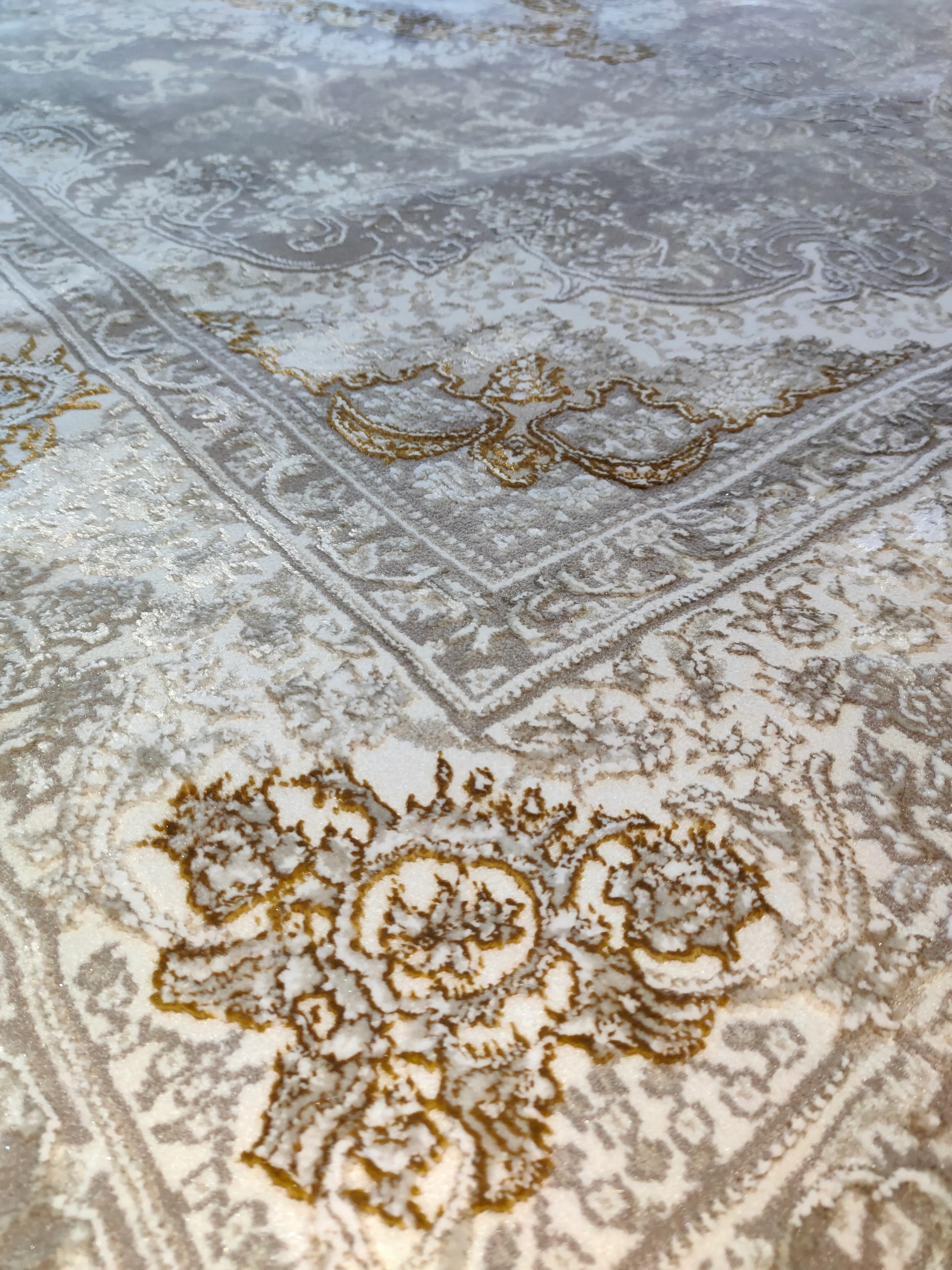 Alfombra Diseño Arabia Crema con Detalles en Crema – Ideal para Decoraciones Claras - Image 4