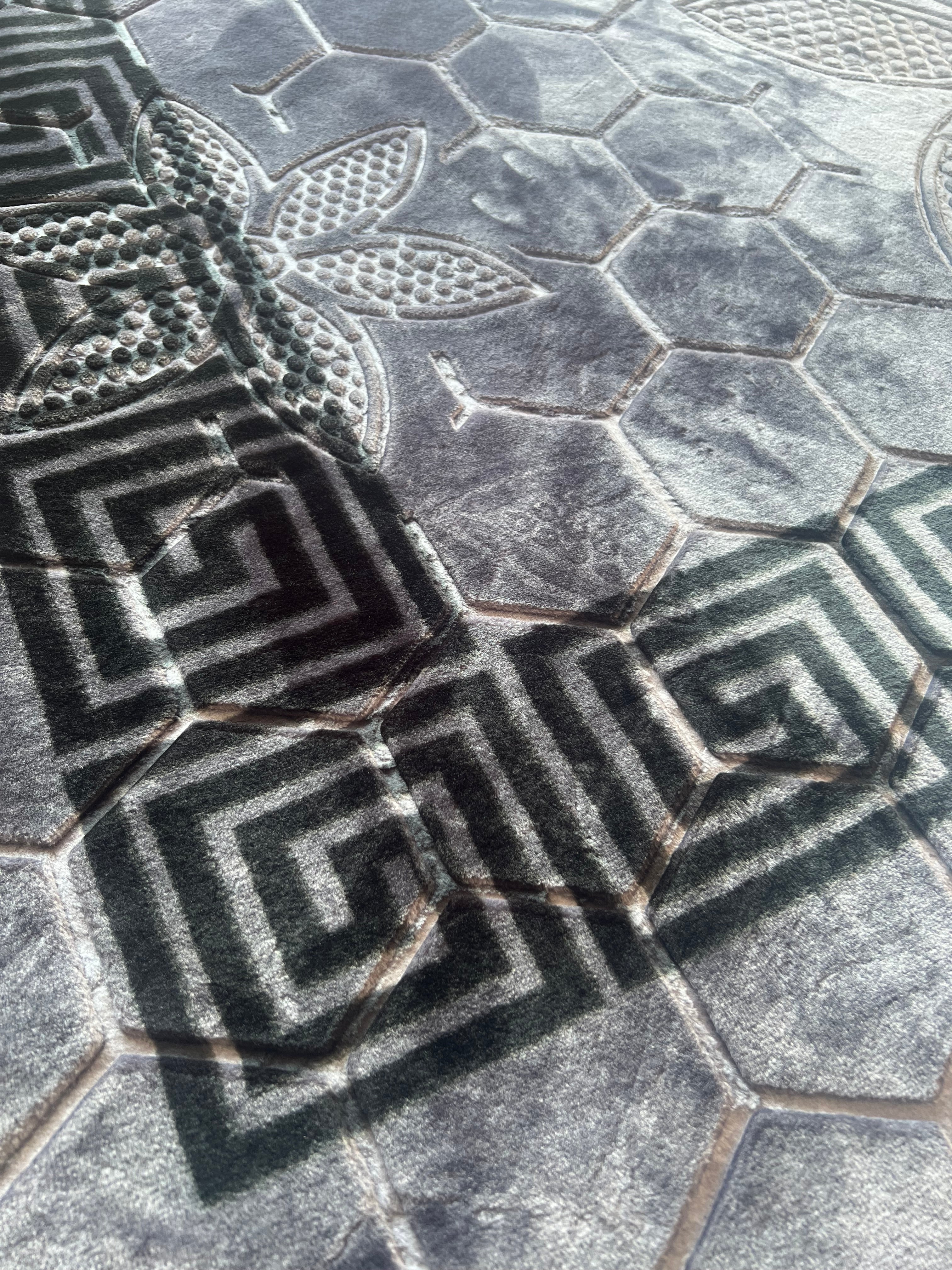Alfombra Clásica Gris con Cenefa Negra de Inspiración Oriental – Estilo Árabe - Image 2