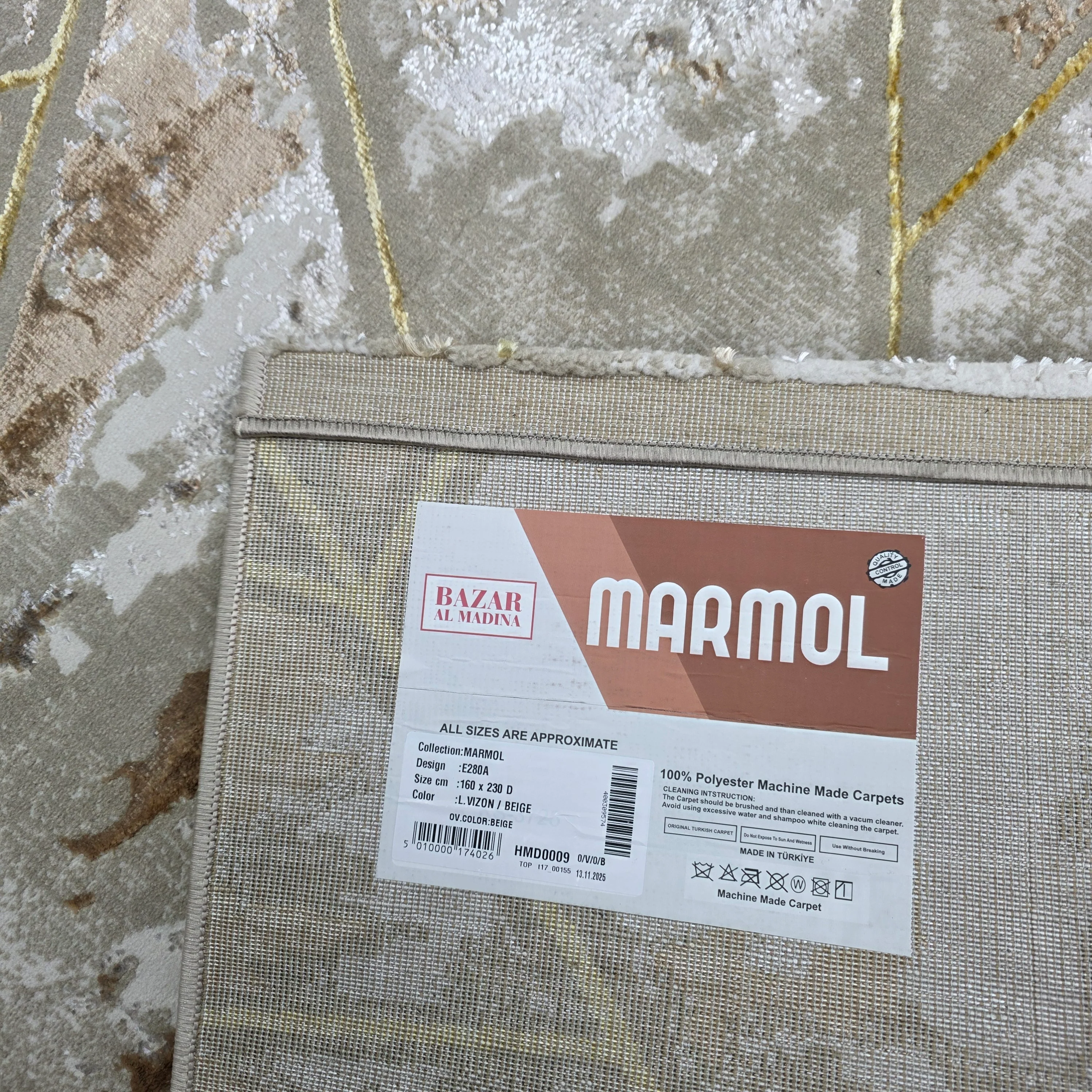 Alfombra Marmol 4D Beige / Dorado – Diseño Geométrico Elegante con Efecto Profundidad - Image 4