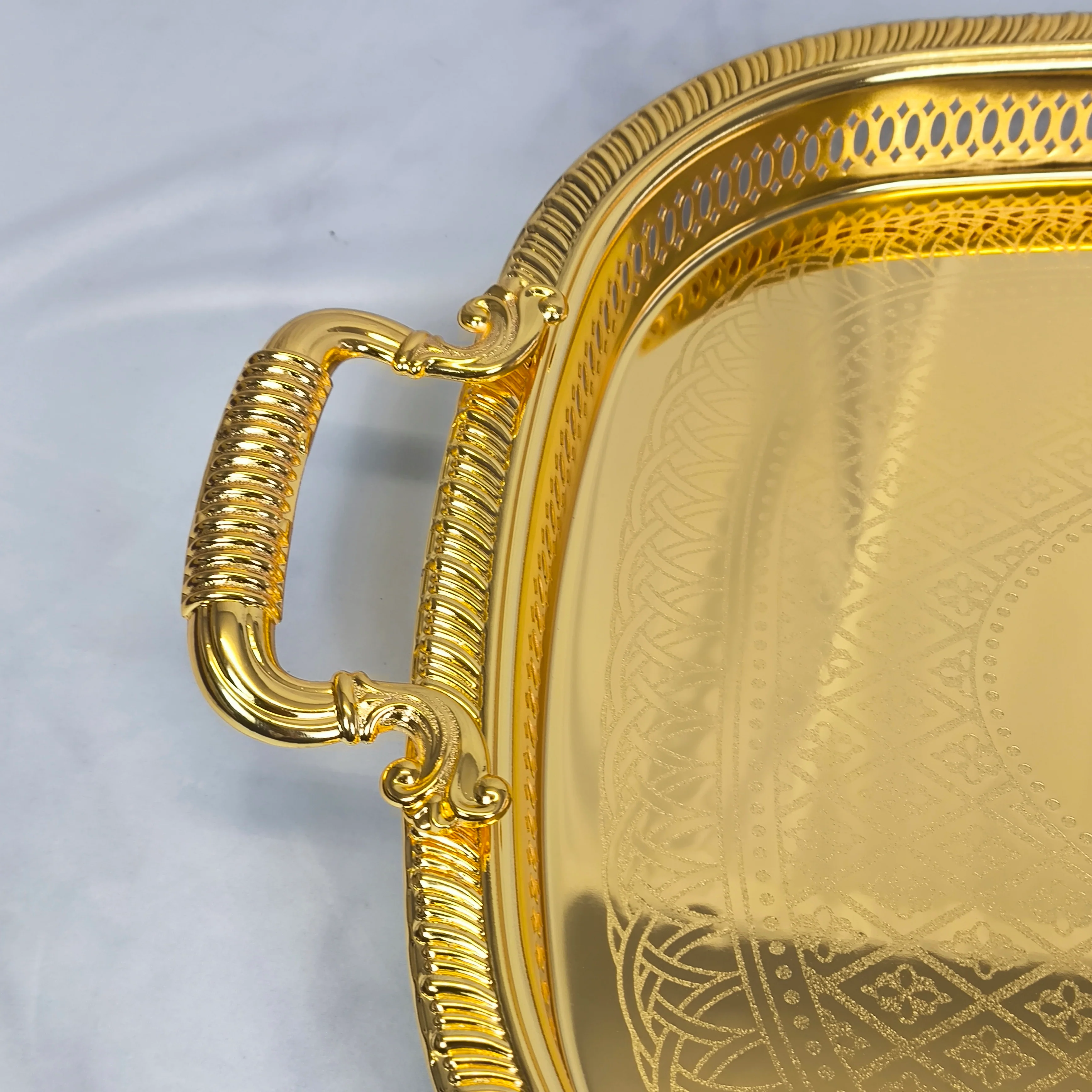 Bandeja Rectangular Dorada de Lujo con Asas – 55 x 40 cm | Bandeja Elegante para Servir y Decorar - Image 3