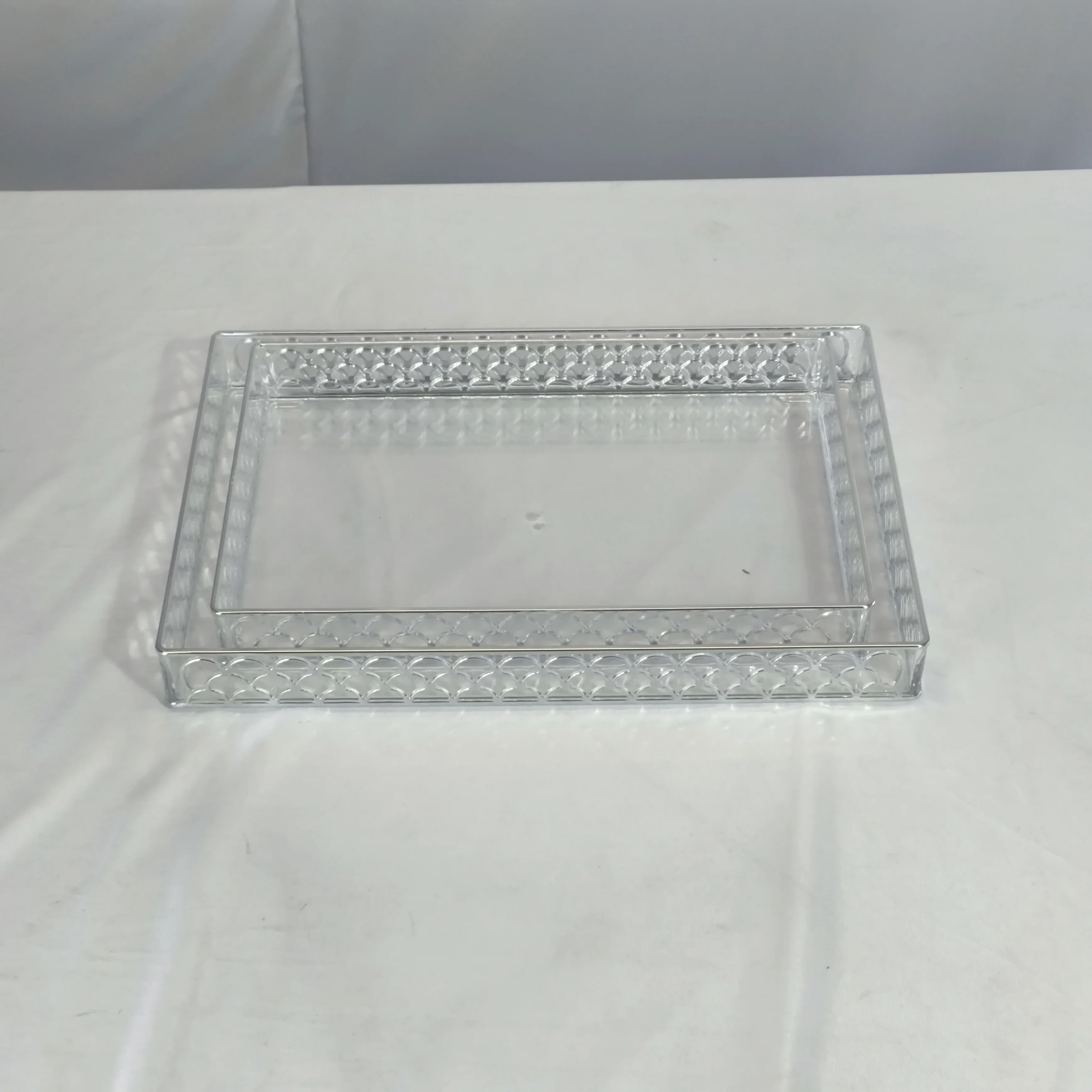 Bandeja Acrílica Transparente Cuadrada – Minimalista y Elegante - Image 2