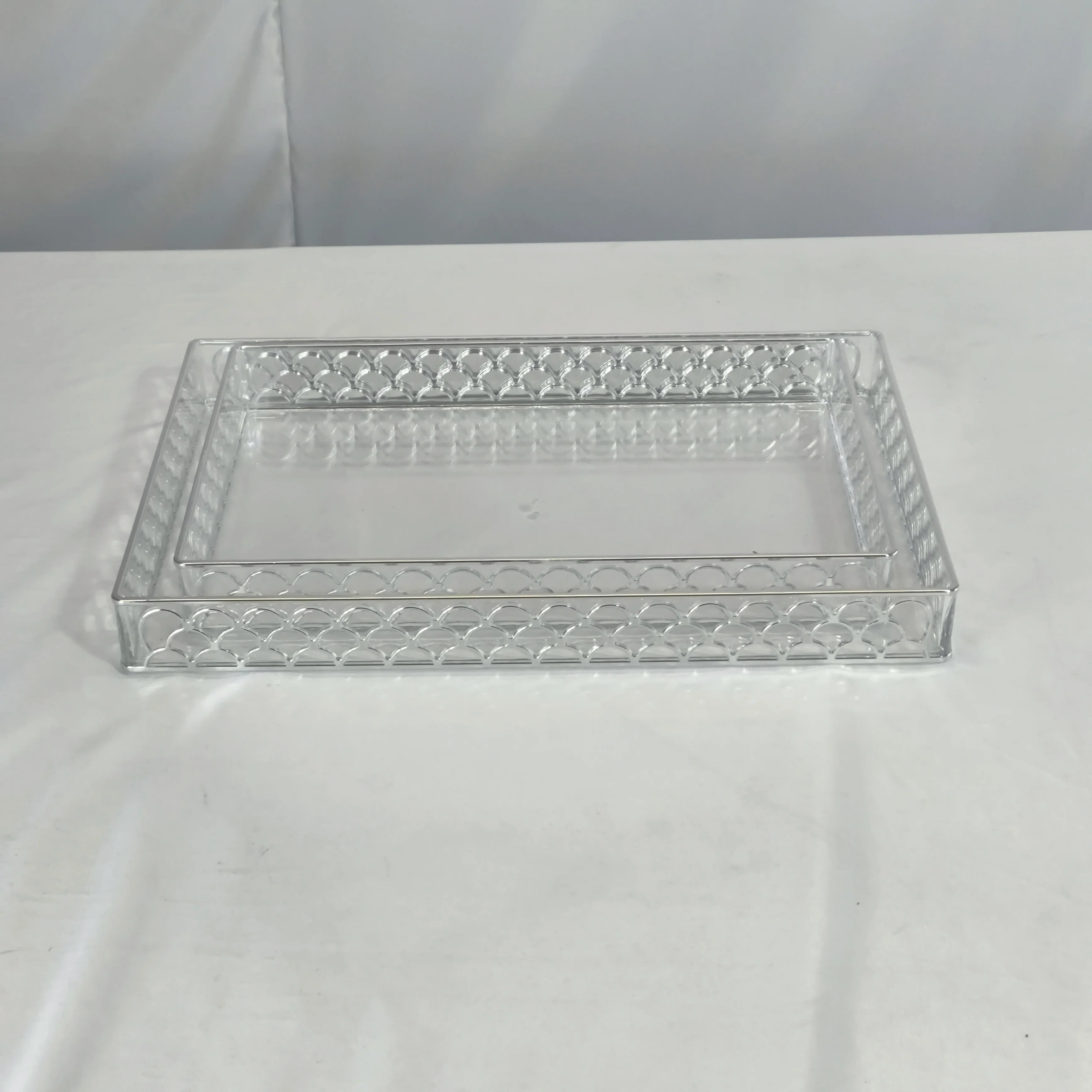 Bandeja Acrílica Transparente Cuadrada – Minimalista y Elegante - Image 3