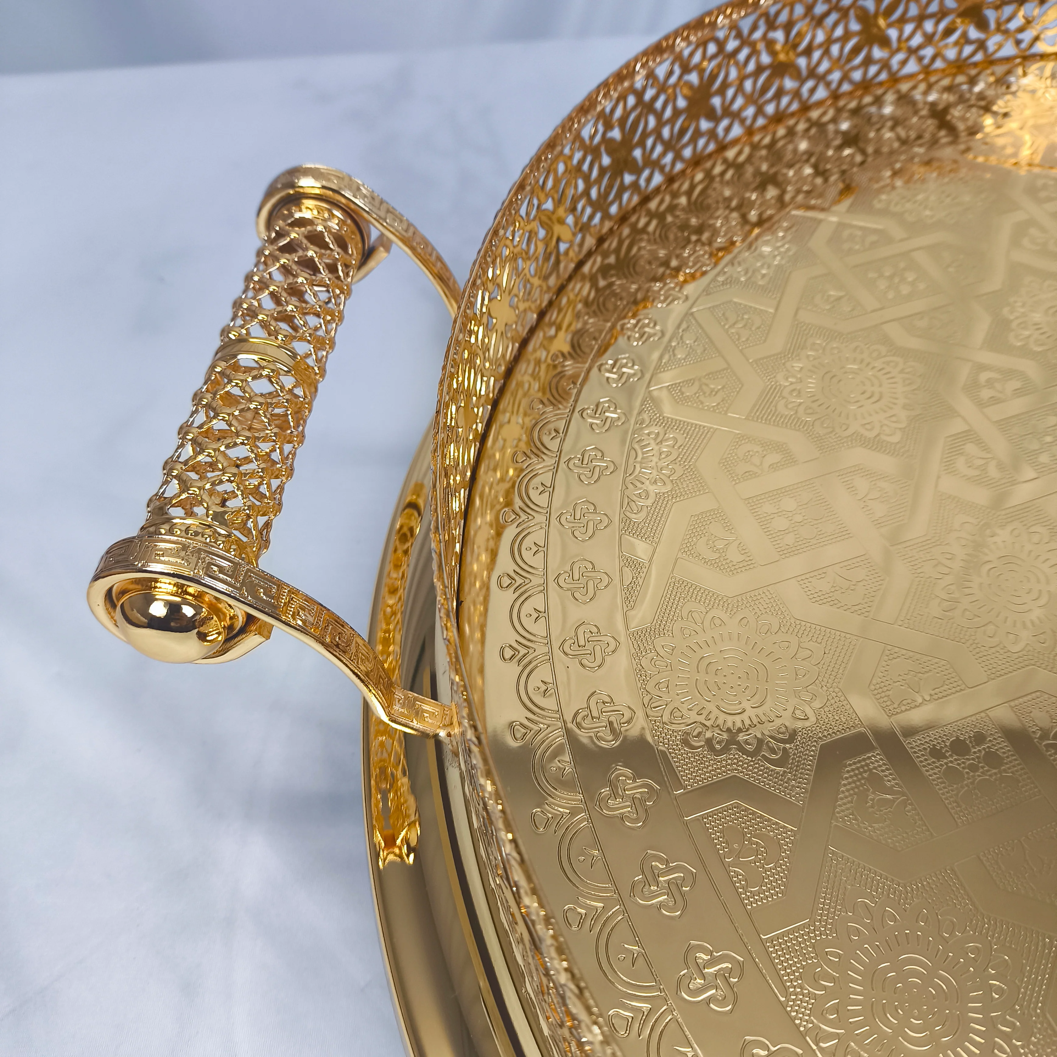 Bandeja Decorativa Dorada con Asas – 45 cm | Bandeja Elegante para Servir y Decorar - Image 3