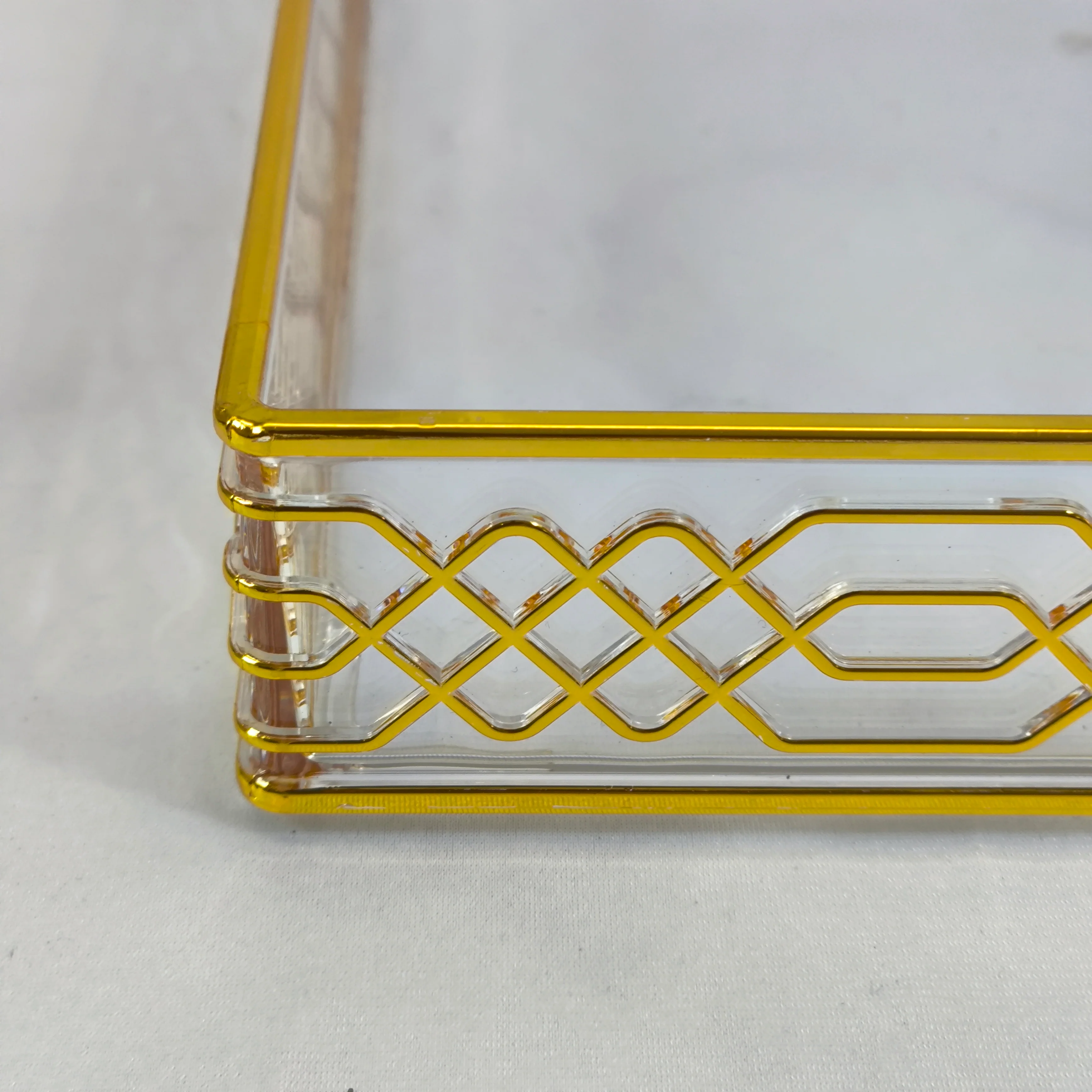 Bandeja Decorativa Rectangular Dorada con Base de PLASTICO Elegante - Image 5