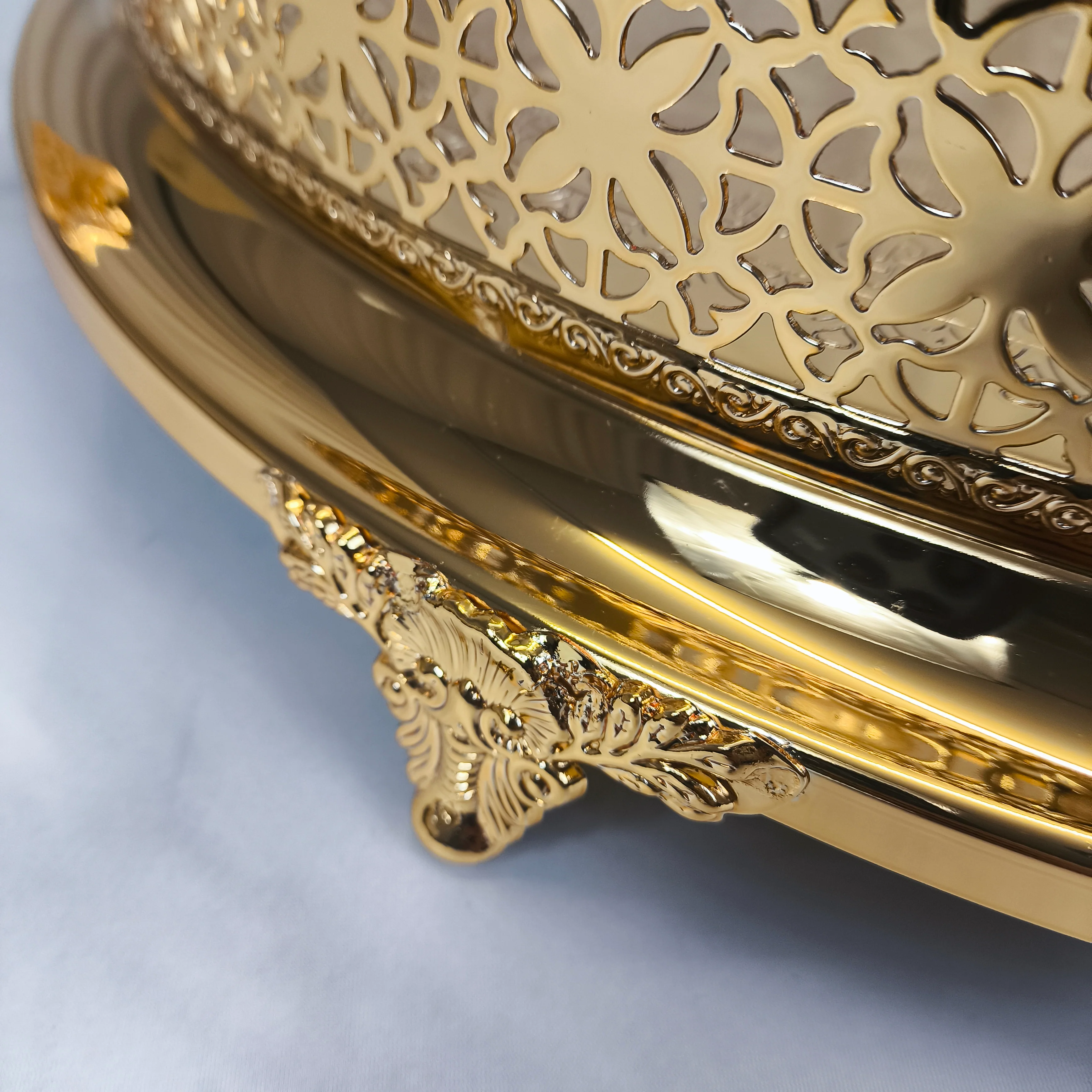Bandeja Decorativa Dorada con Asas – 45 cm | Bandeja Elegante para Servir y Decorar - Image 4