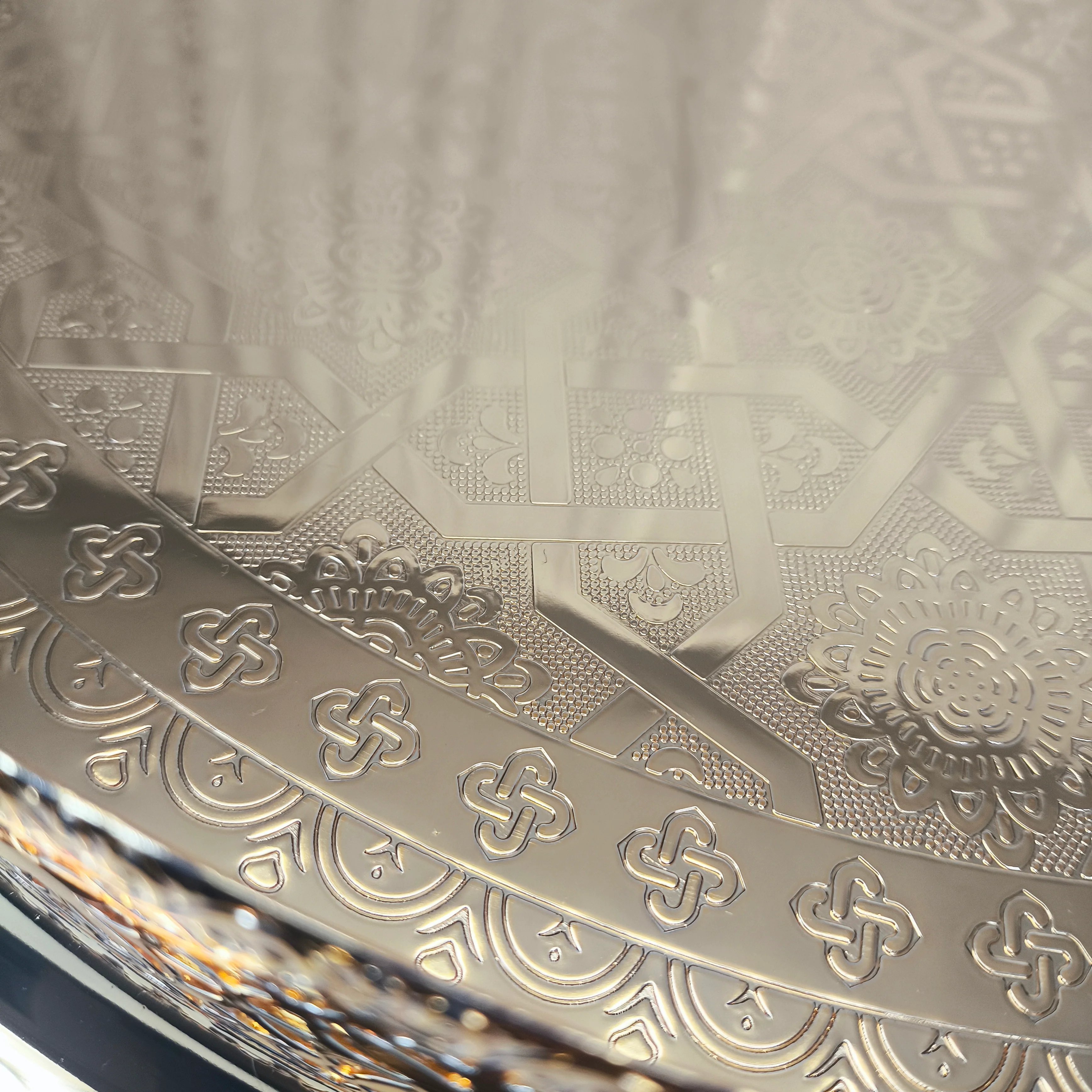 Bandeja Decorativa Dorada con Asas – 45 cm | Bandeja Elegante para Servir y Decorar - Image 5