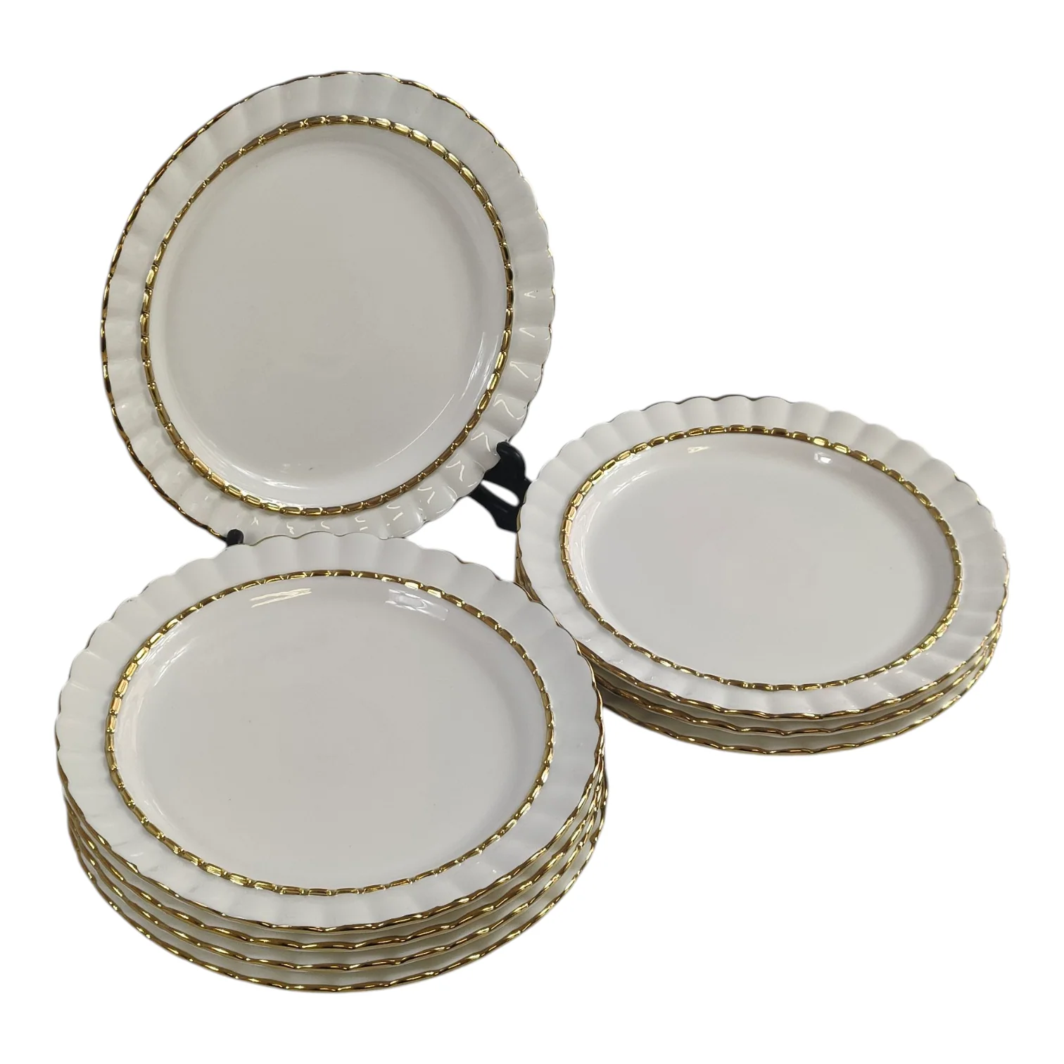 🍽️ Set de 8 Platos Llanos con Borde Dorado Ø20,9cm – Diseño Elegante y Ondulado - Image 2