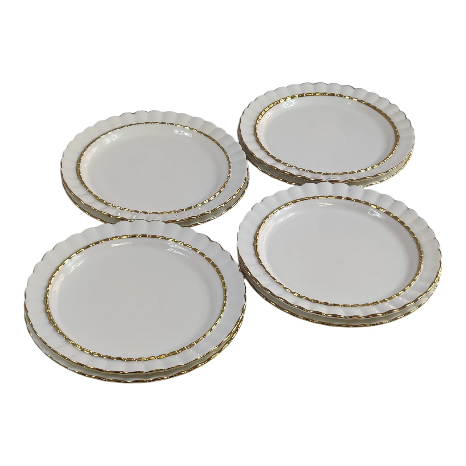 🍽️ Set de 8 Platos Llanos con Borde Dorado Ø20,9cm – Diseño Elegante y Ondulado - Image 3