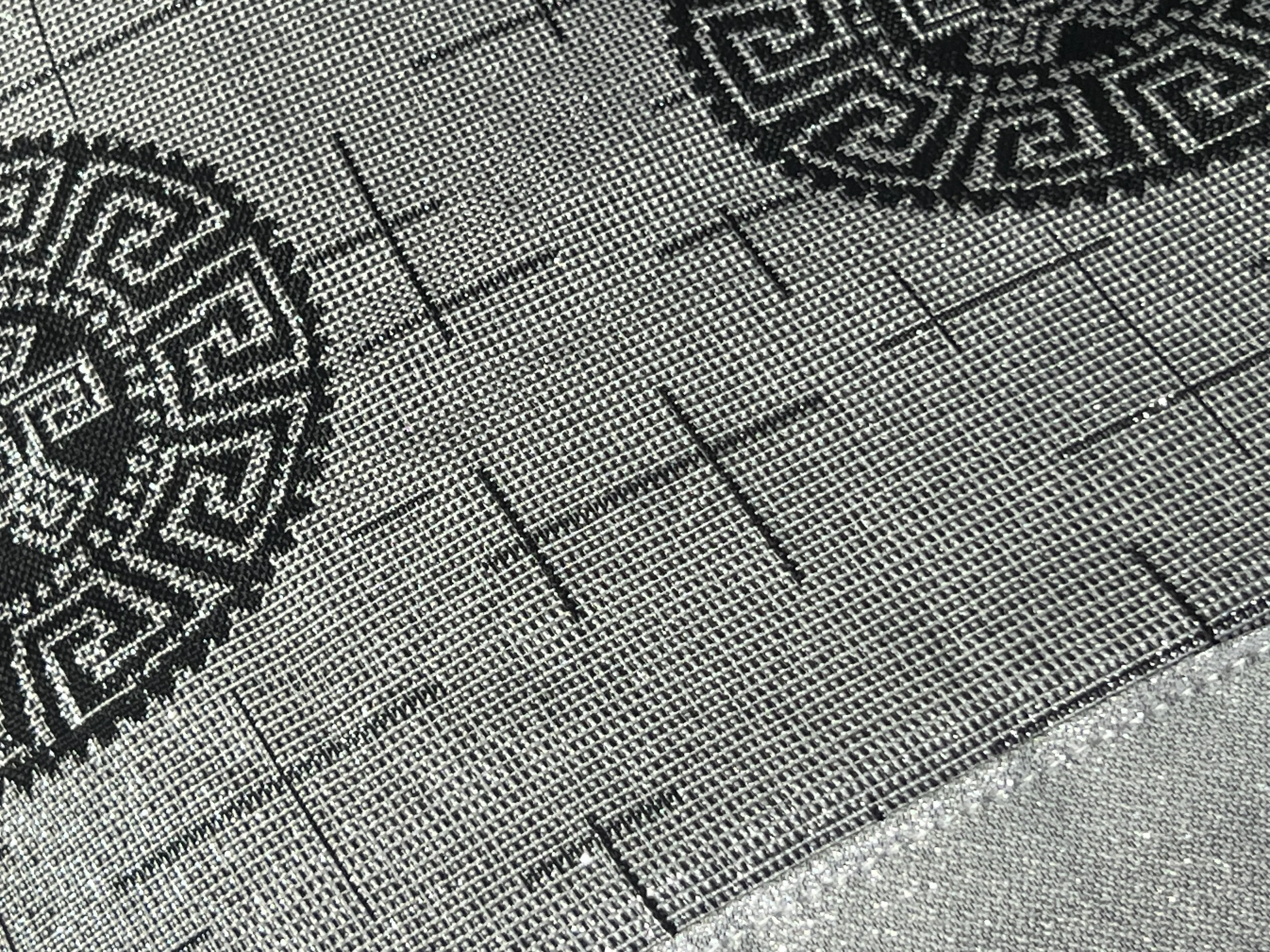 🏯 Colcha TOQUIO Elegante – Conjunto Decorativo con Tres Almohadas, 250 x 260 cm - COLOR NEGRO - Image 5