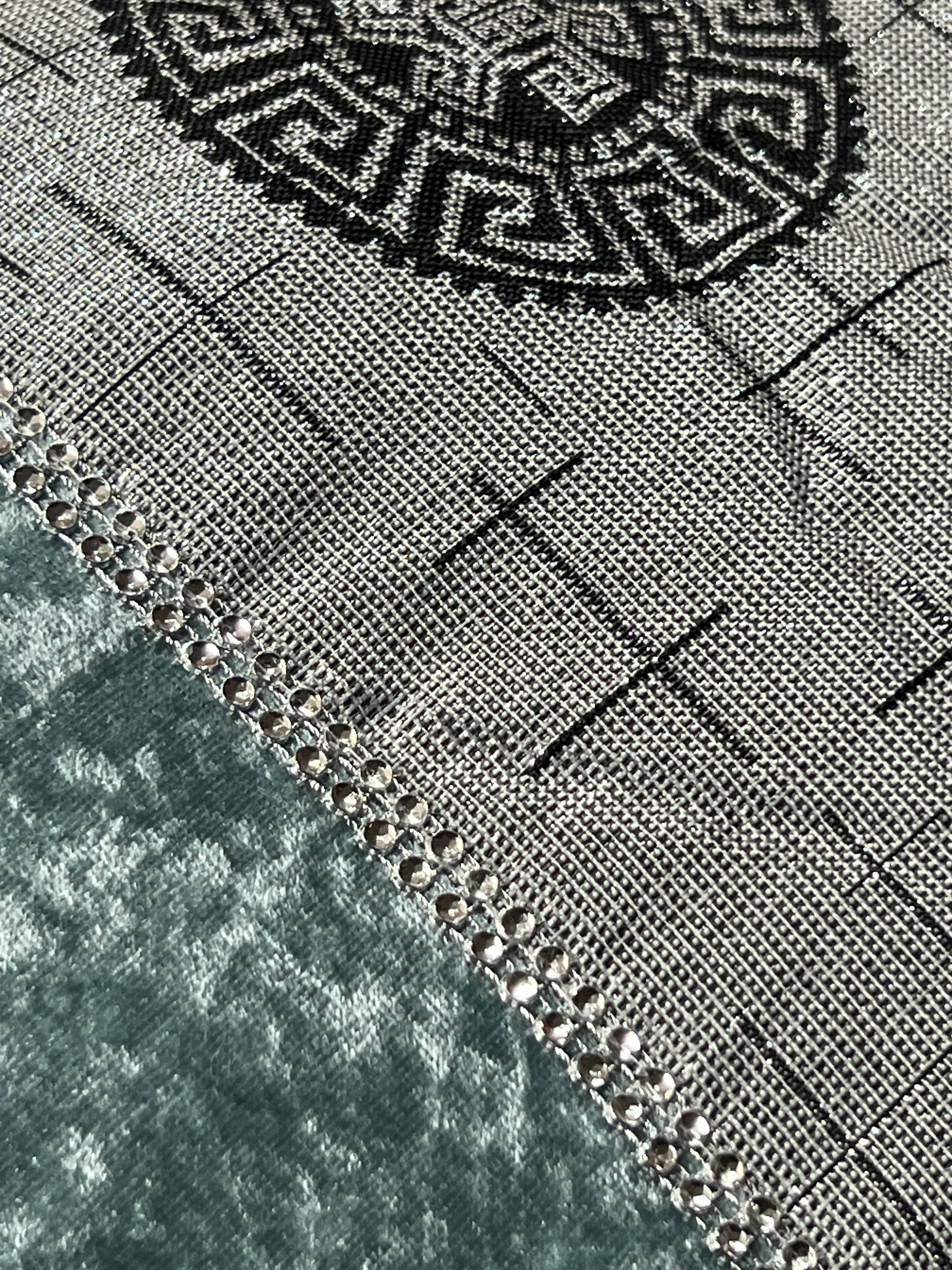 🏯 Colcha TOQUIO Elegante – Conjunto Decorativo con Tres Almohadas, 250 x 260 cm - COLOR VERDE - Image 3