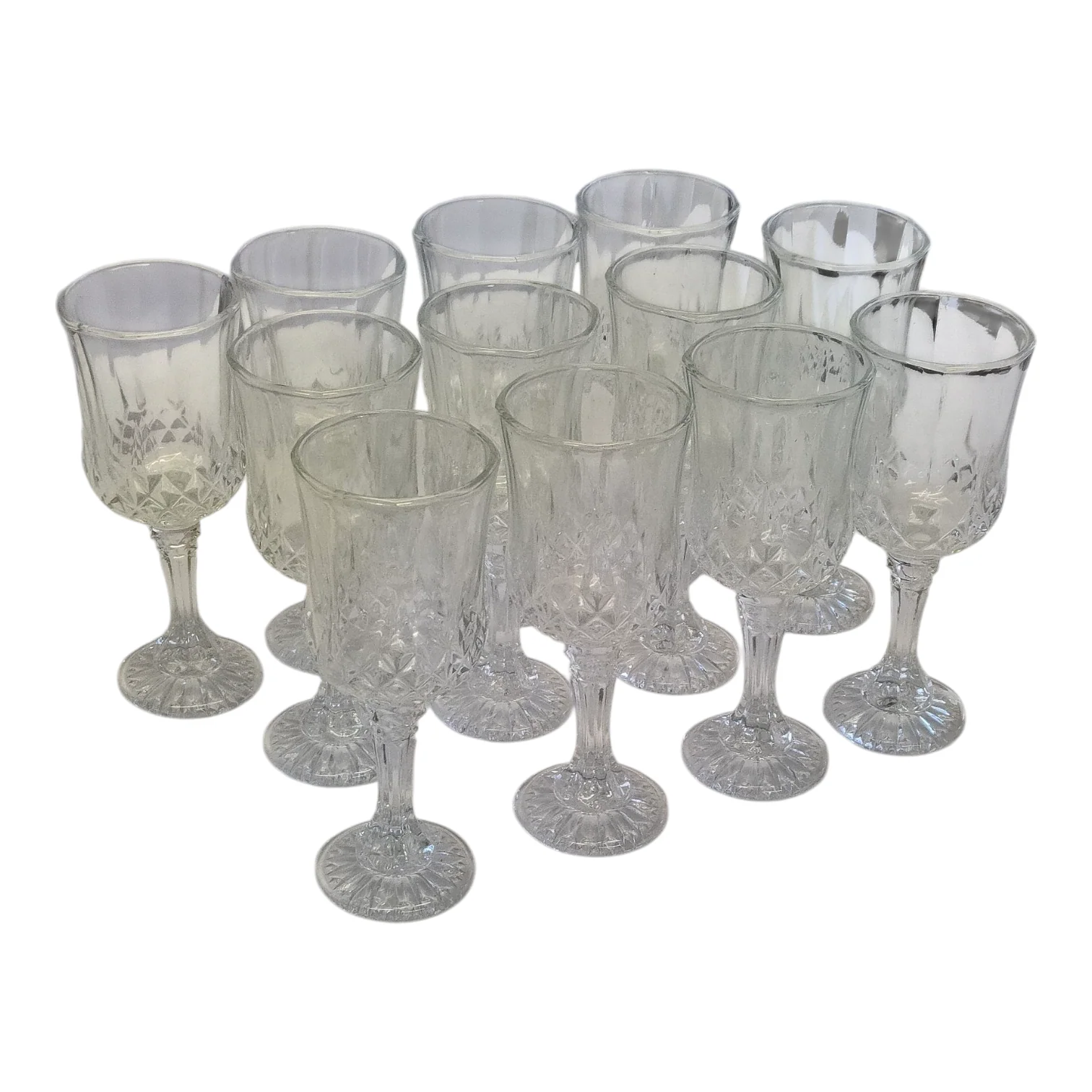 Juego de 12 Copas Altas de Vidrio Tallado – Estilo Vintage - Image 6