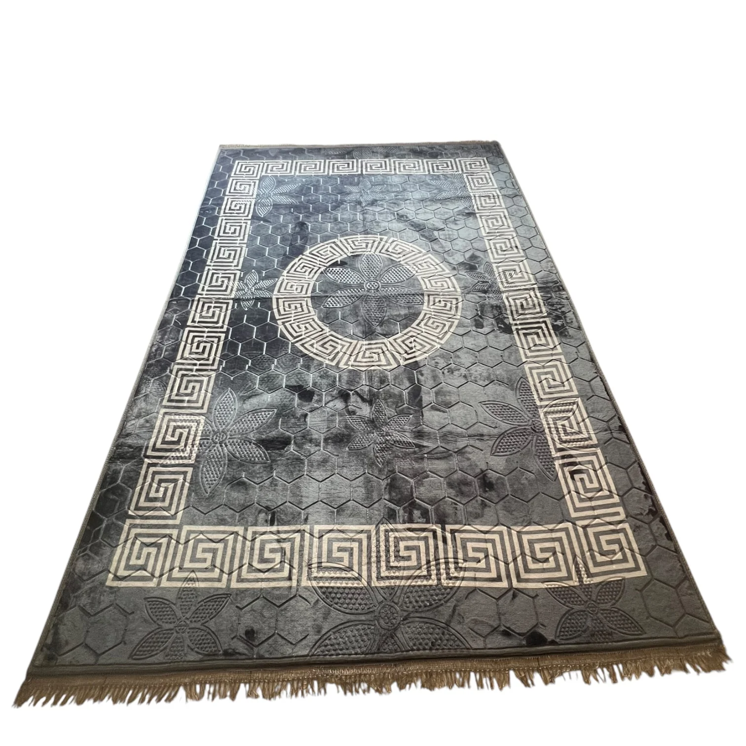 Alfombra Clásica Gris con Cenefa Negra de Inspiración Oriental – Estilo Árabe - Image 3