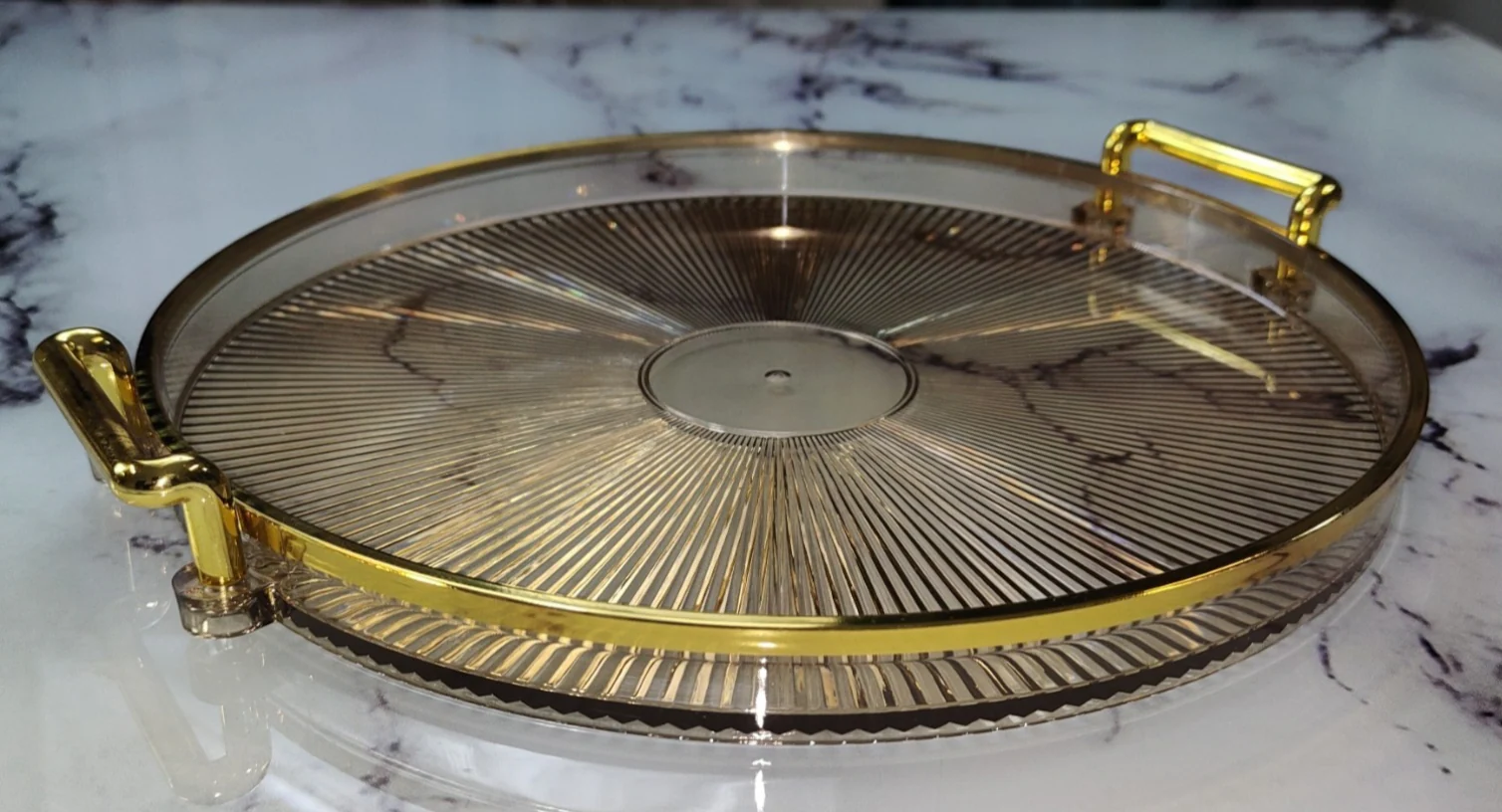 🟠 Bandeja Redonda con Asas Doradas – Elegancia para Servir o Decorar - Plástico DORADO - Image 3