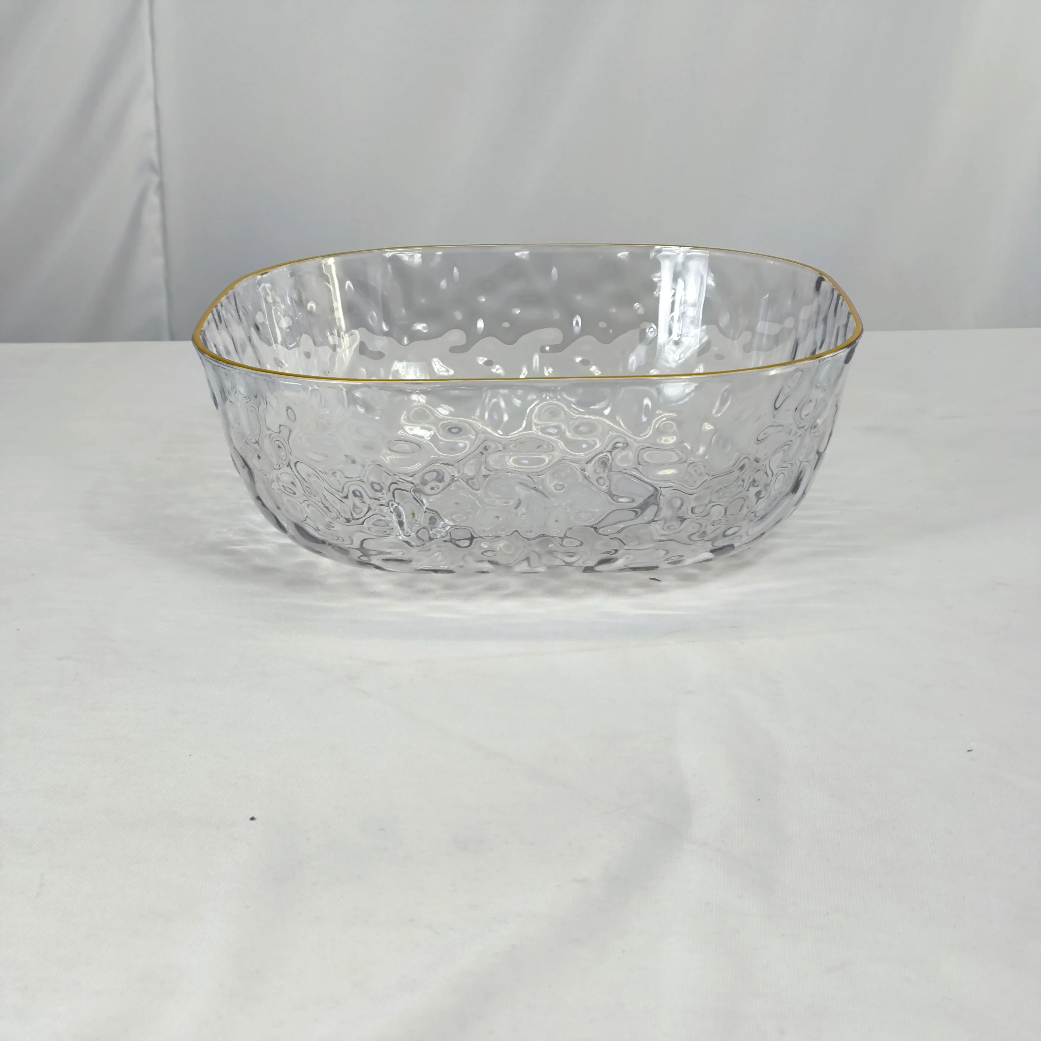 Cuenco de Plástico Transparente con Borde Dorado – Efecto Vidrio - Image 3