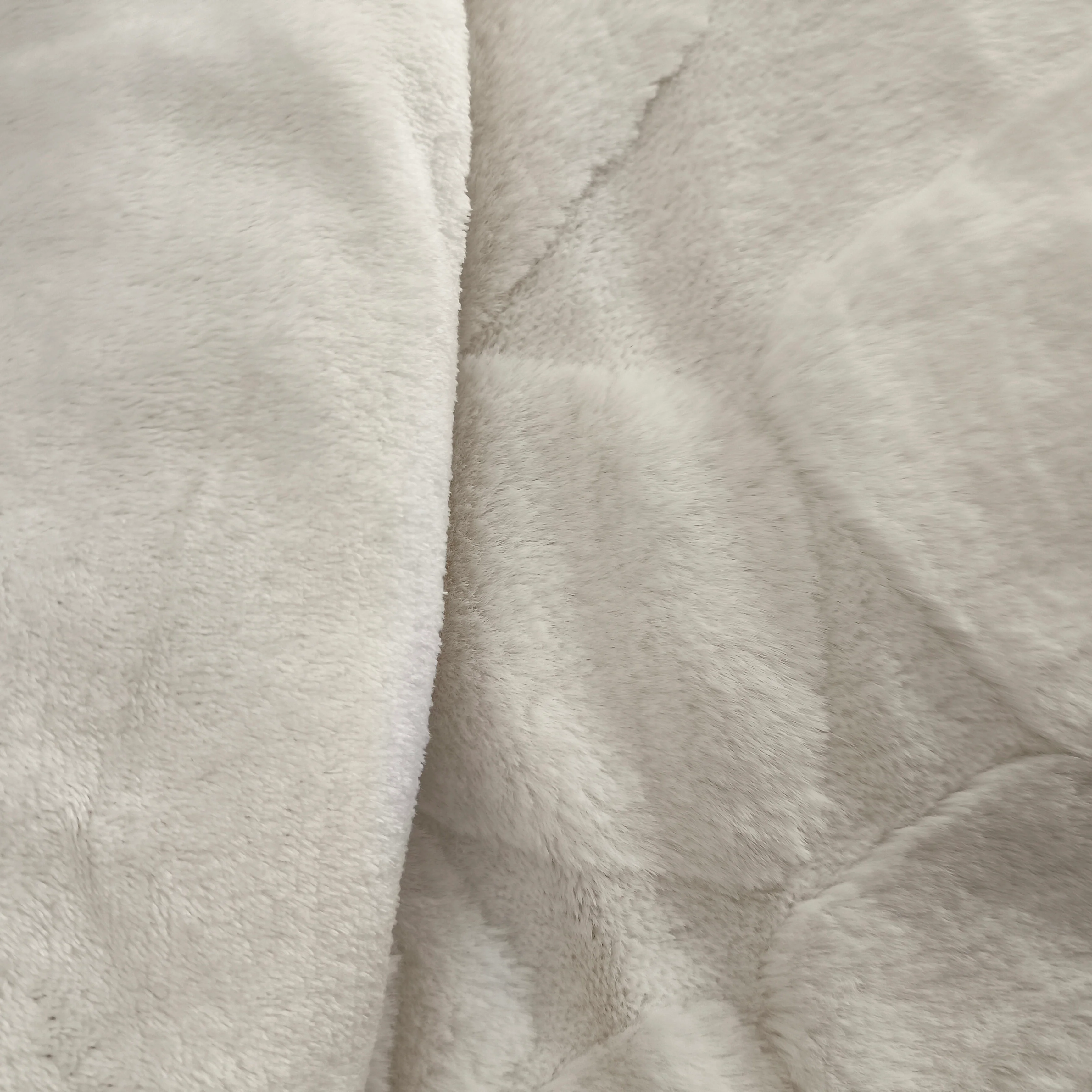 Edredón Modelo PIEDRA – 230 x 250 cm - COLOR BEIGE - Image 3