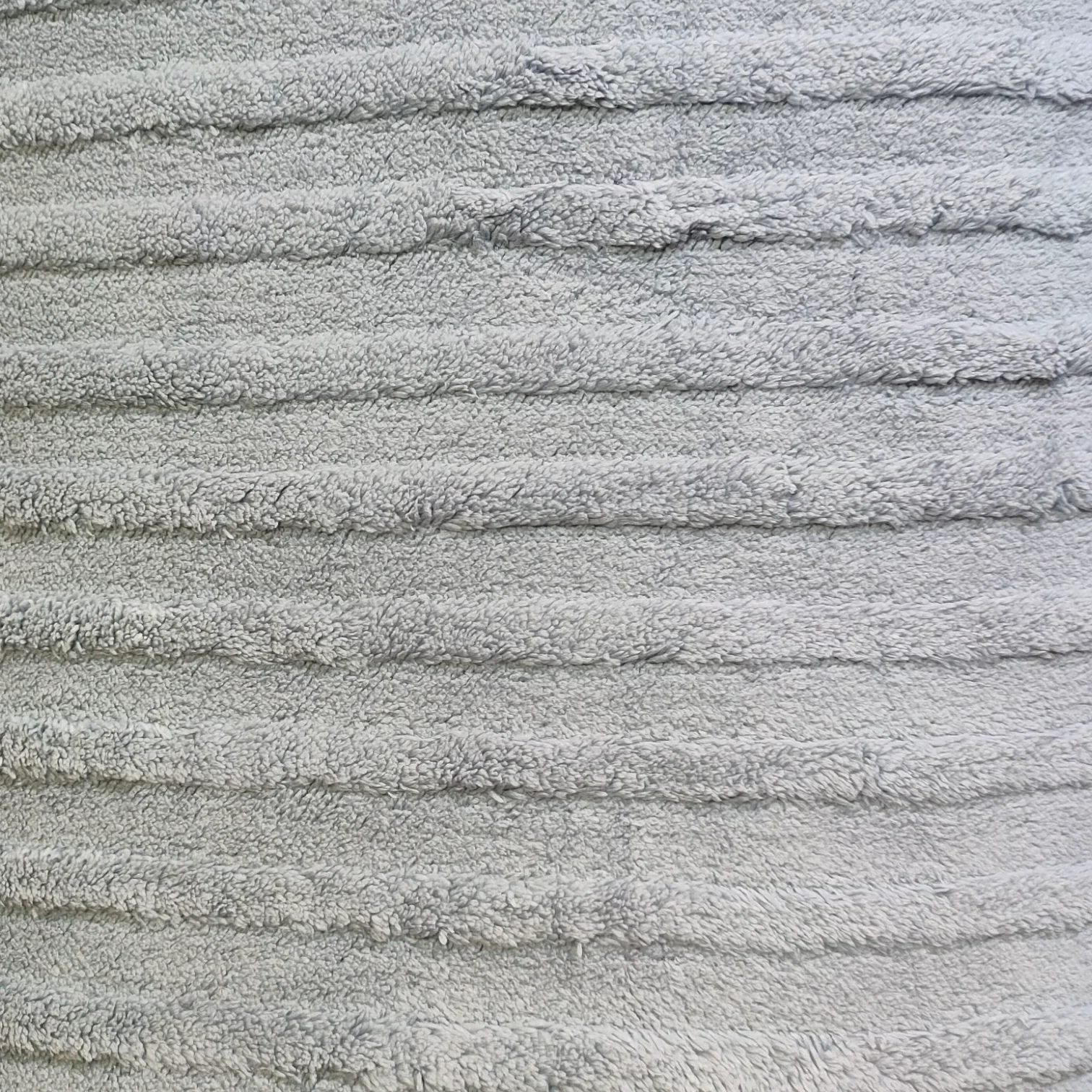 Edredón con Borrego Modelo Curvas – 230 x 250 cm - COLOR GRIS CLARO - Image 2