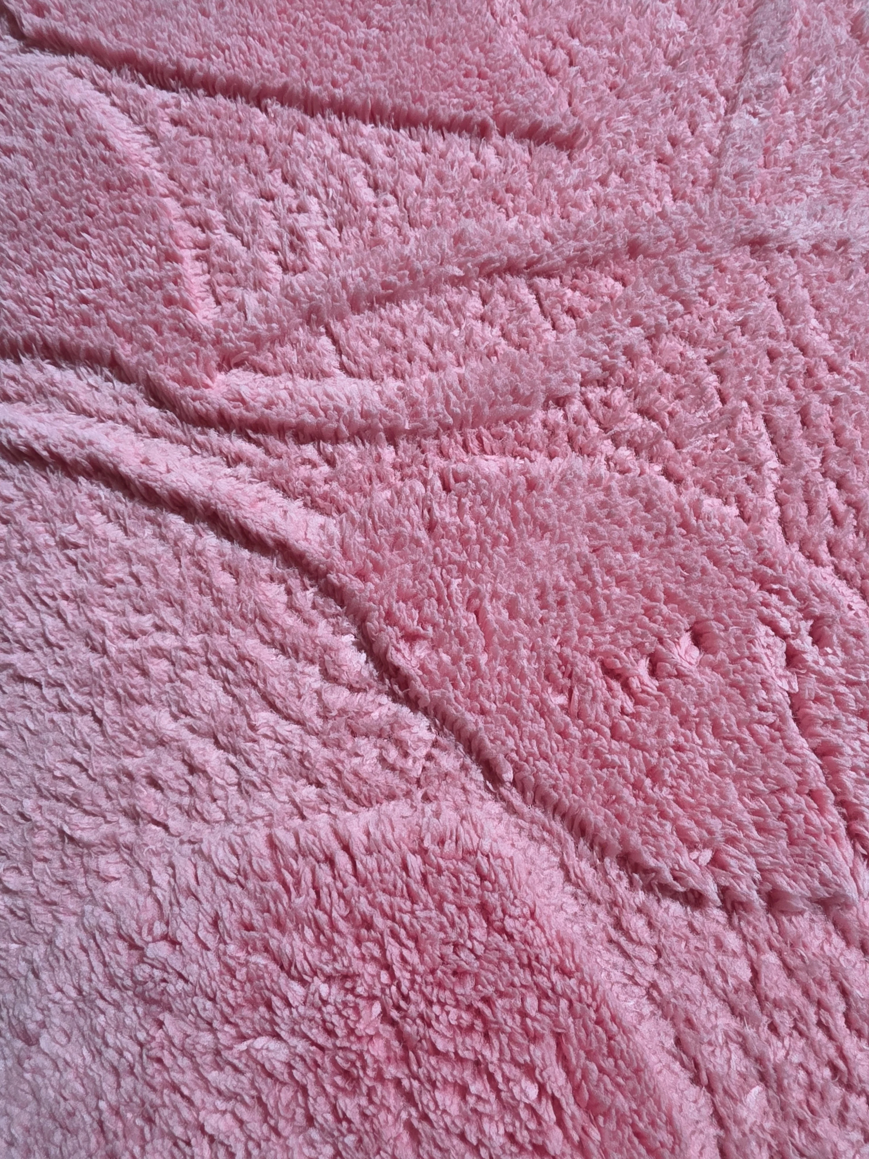 Edredón con Borrego Modelo Hojas en Relieve – 230 x 250 cm - COLOR ROSA - Image 2
