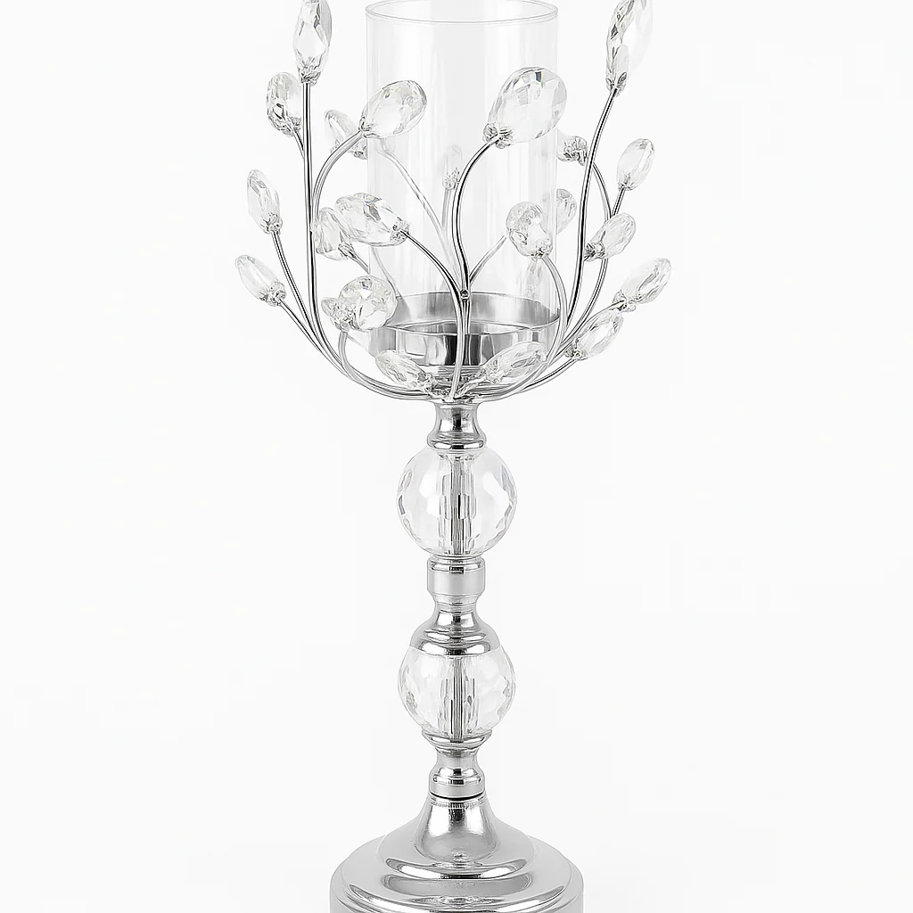 Candelabro Plateado con Pétalos de Cristal y Detalle de Doble Esfera ✨ - Image 2