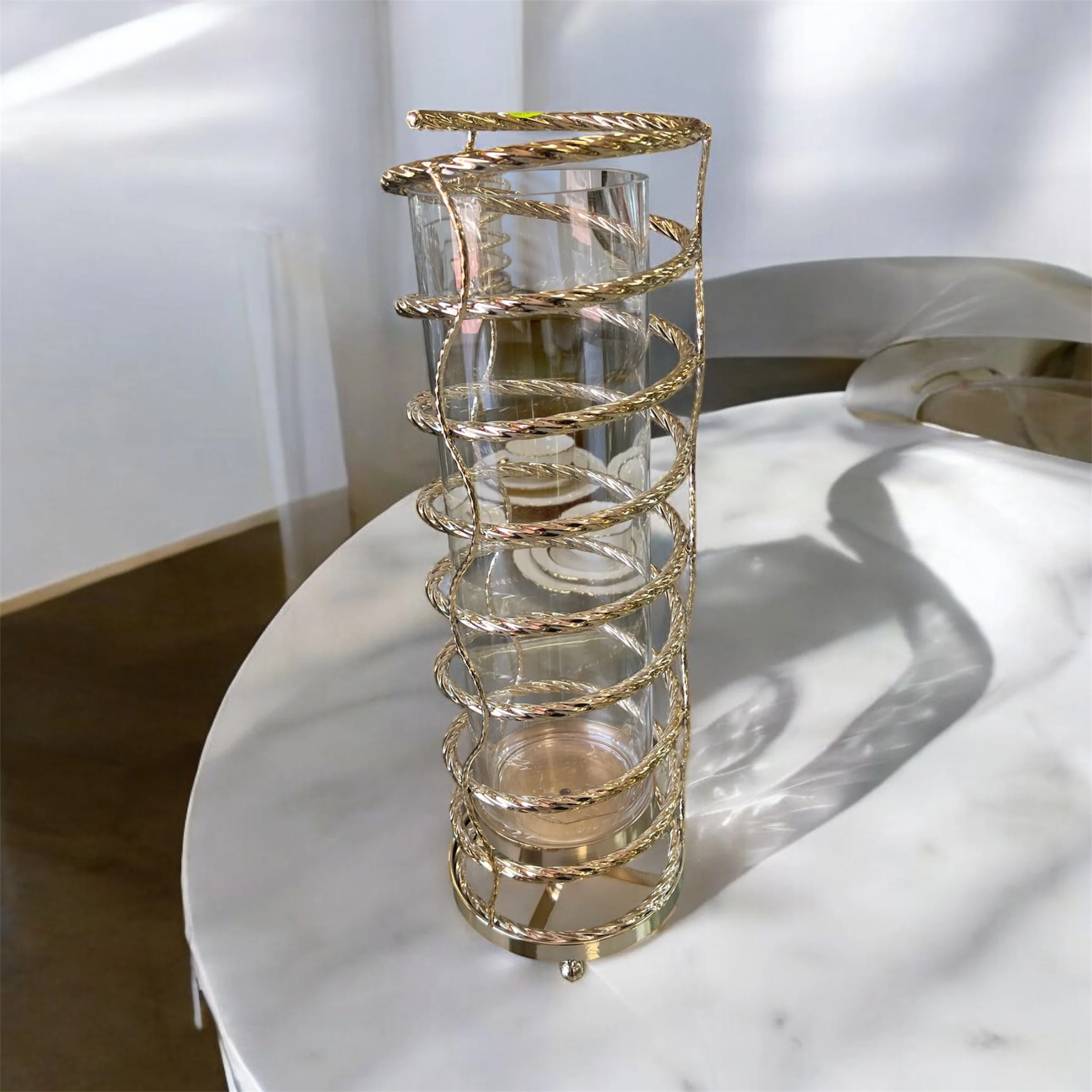 Portavelas Alto de Cristal y Metal Dorado con Diseño Espiral Moderno  62cm