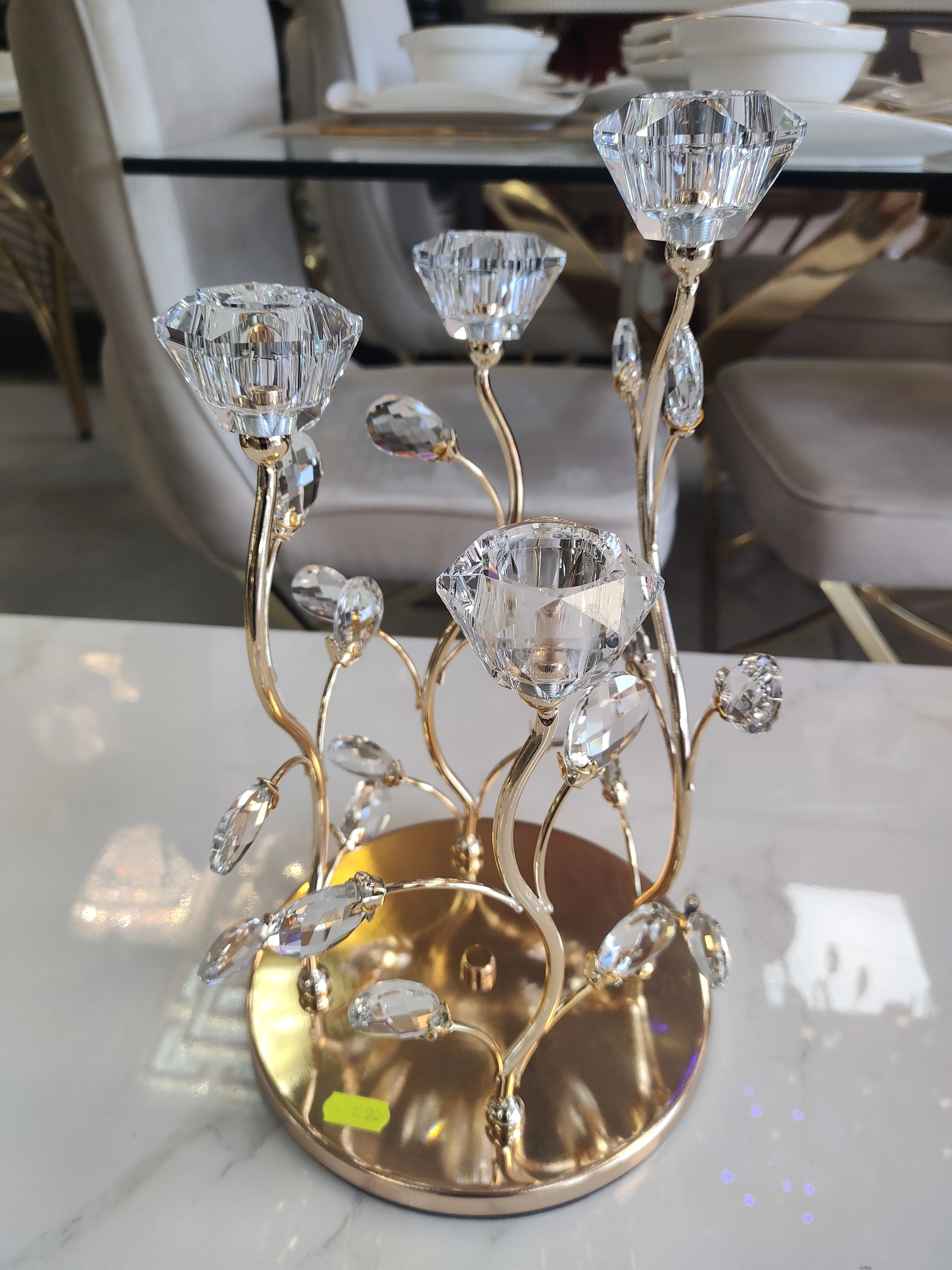 Candelabro de Cristal con Base Dorada — Diseño Floral Elegante para Decoración de Lujo - Image 2