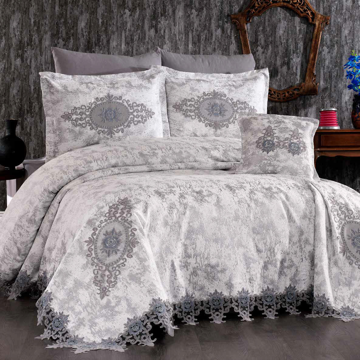 Juego de Cama de Lujo "Bologna" – Elegancia Clásica con Bordados en Relieve - COLOR GRIS - Image 2