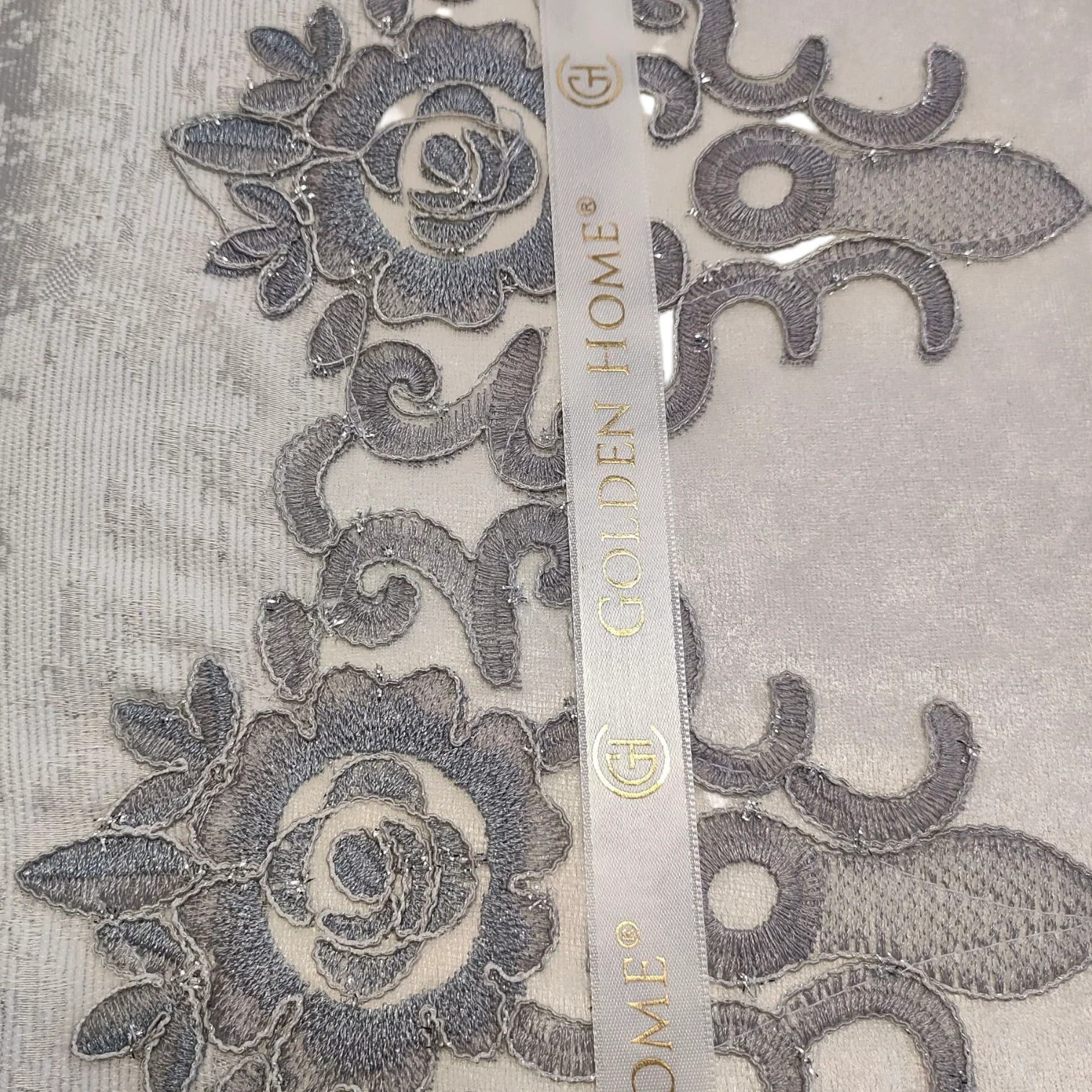 Juego de Cama de Lujo "Vicenza" – Elegancia Clásica con Estilo Barroco - COLOR GRIS - Image 3