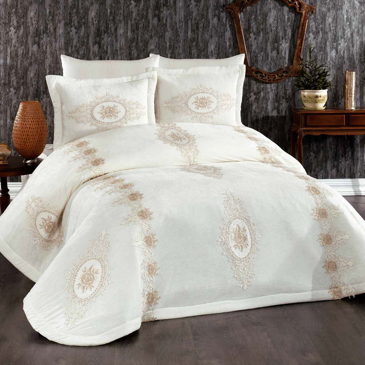 Juego de Cama "Lavinya" – Elegancia en Tonos Dorados para un Dormitorio Sofisticado - Image 2