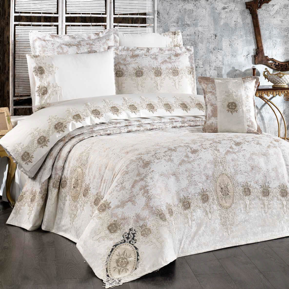 Juego de Cama para Novias "Clouds" – Elegancia y Diseño Clásico - COLOR CAPUCHINO - Image 2