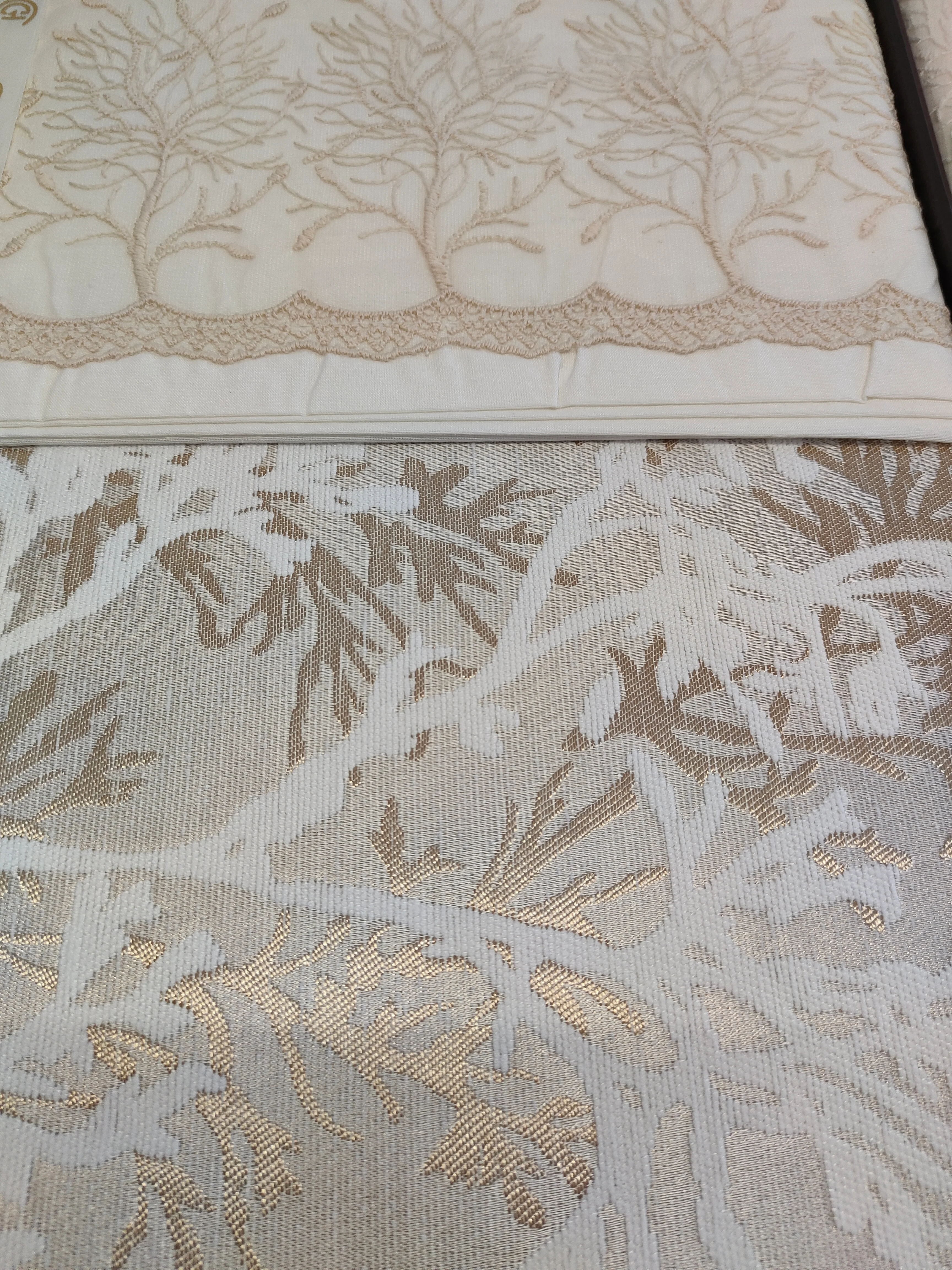 Juego de Cama para Ajuar "Torino" – Sofisticación Natural en tu Dormitorio - COLOR CAPUCHINO - Image 4