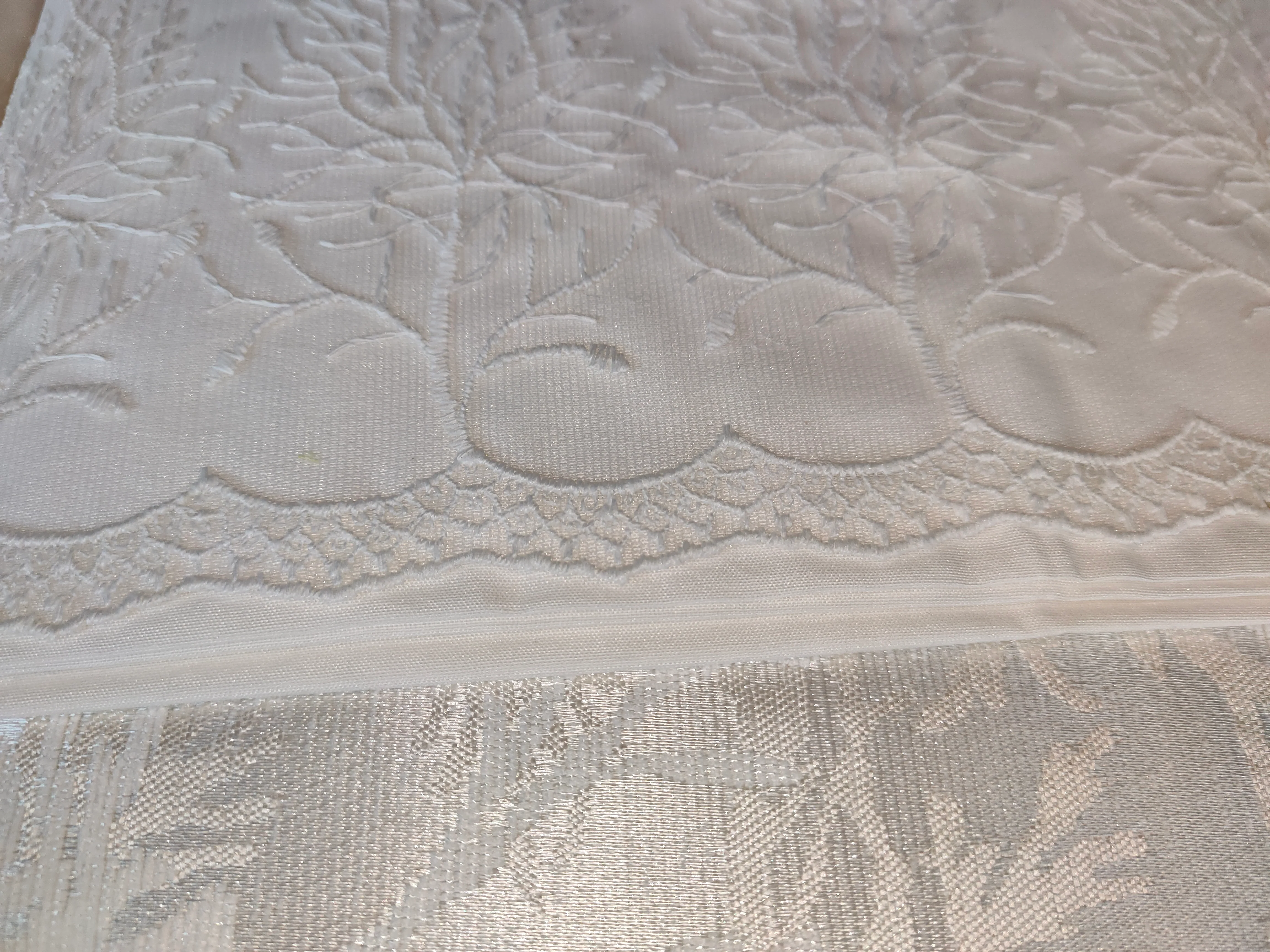 Juego de cama Sakura de 11 piezas: elegancia y confort para tu dormitorio - COLOR BLANCO - Image 8