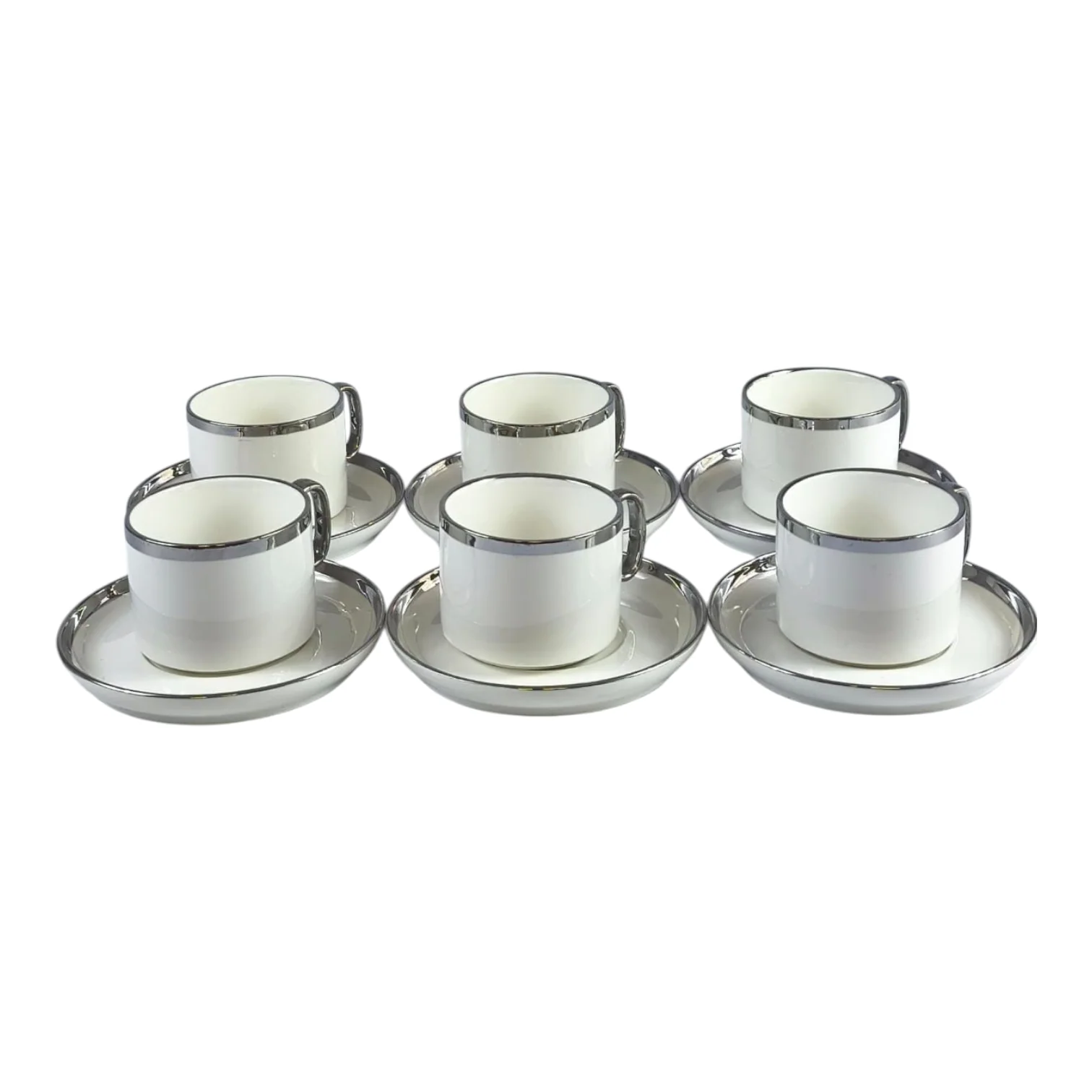 ☕ Set de 6 Tazas con Platillos Elegantes – Detalle Plateado para Café o Té 🍵