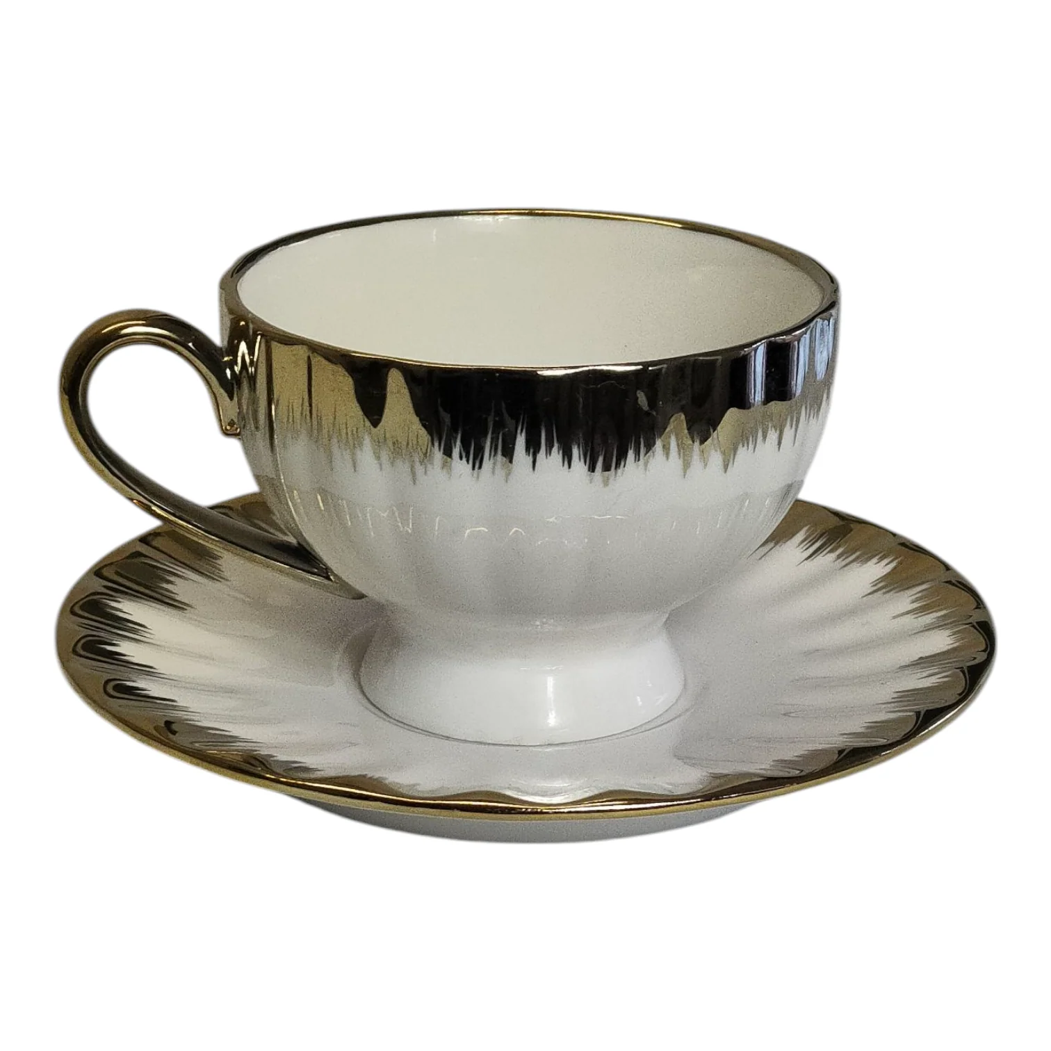 Juego de Té de Porcelana con Detalles Dorados – 6 Piezas - Image 3