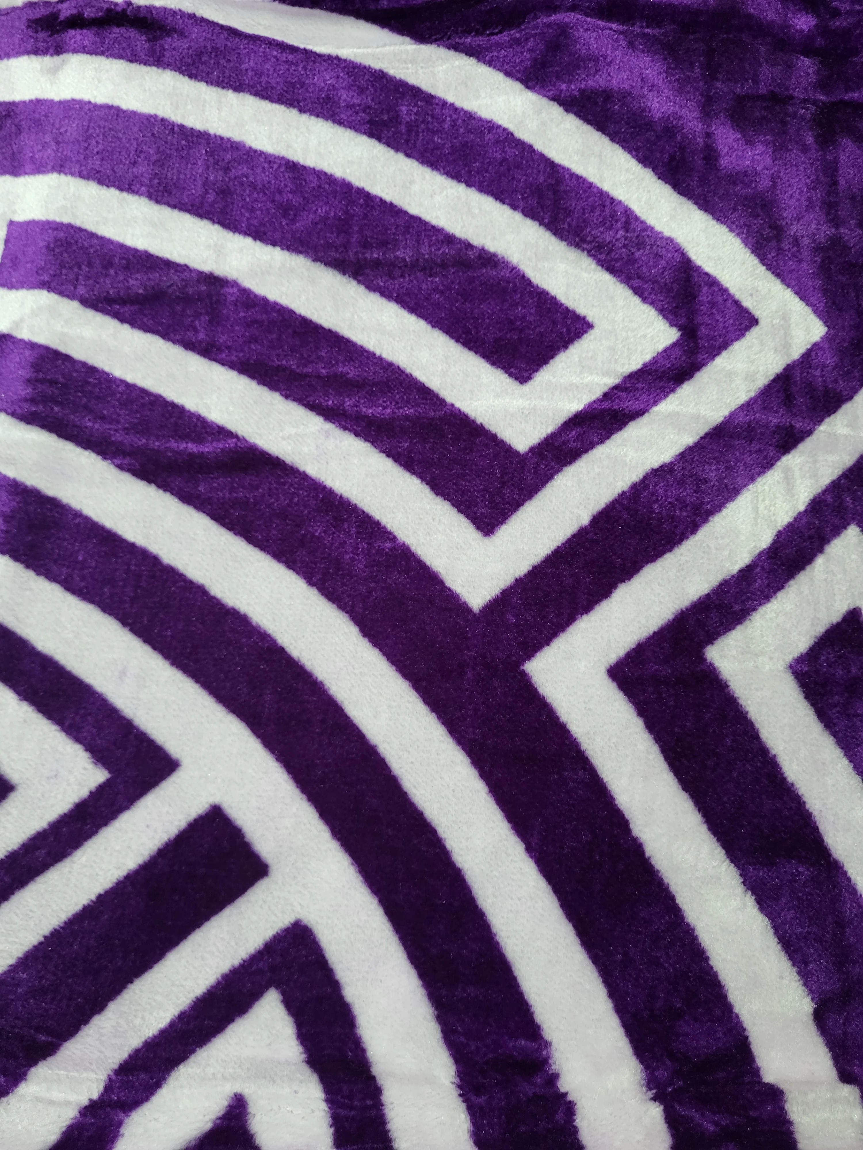 Manta Raschel 220 x 240 cm – 2 kg – 100% Poliéster - Image 2