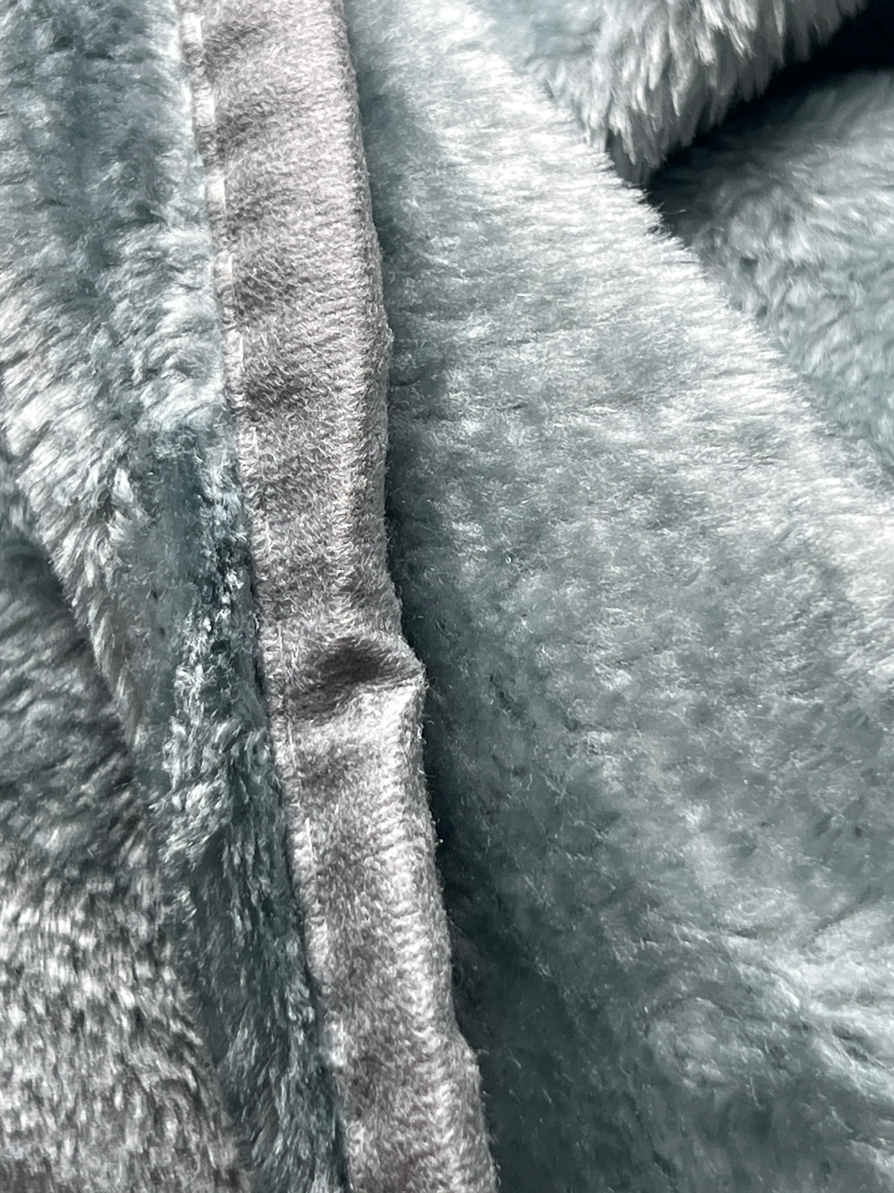Manta Raschel 220 x 240 cm – 2 kg – 100% Poliéster - Image 3