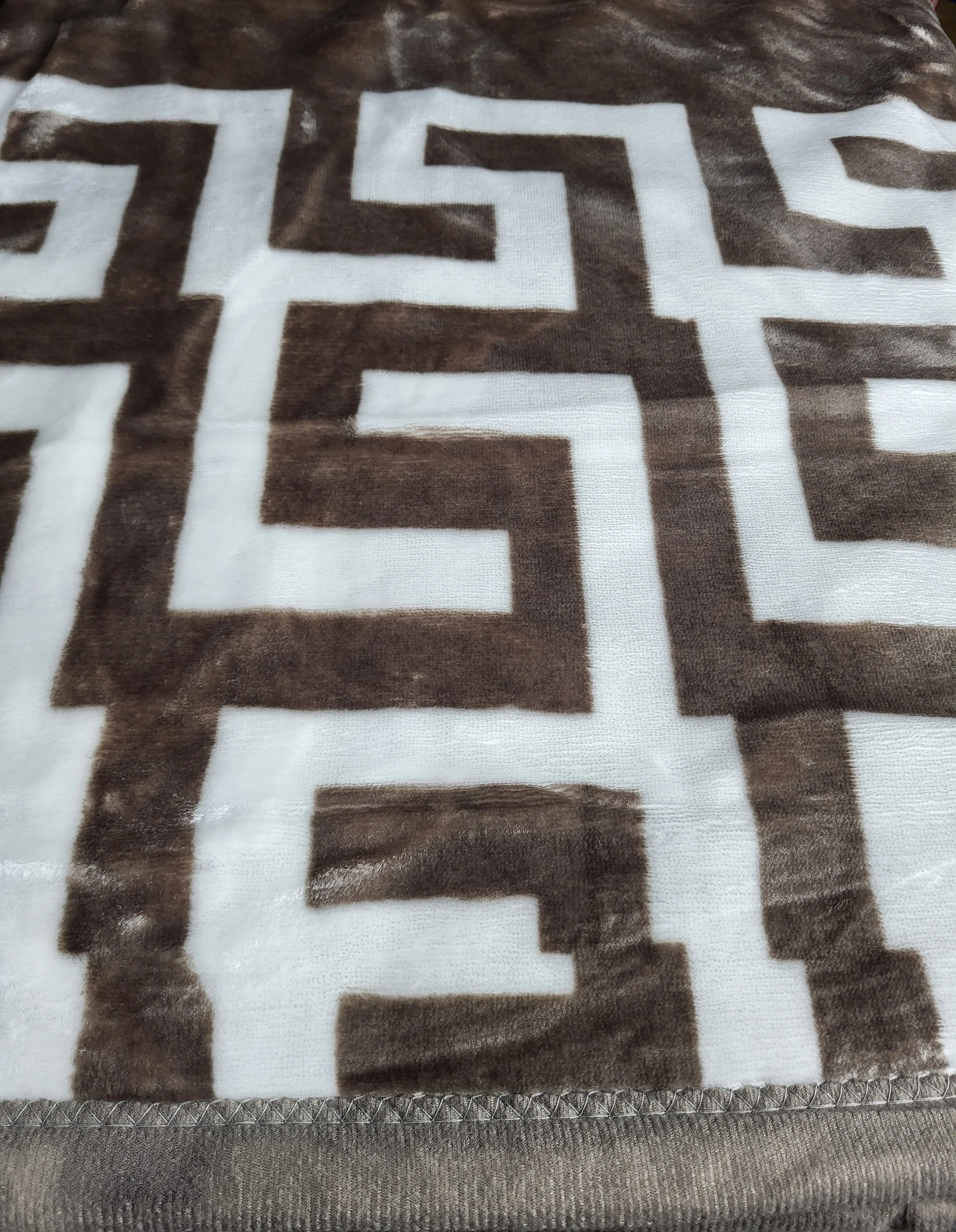 Manta Súper Suave 2-Ply ALZALUX 220×240 cm – 3,5 kg (4 colores) - CAMEL - Image 2