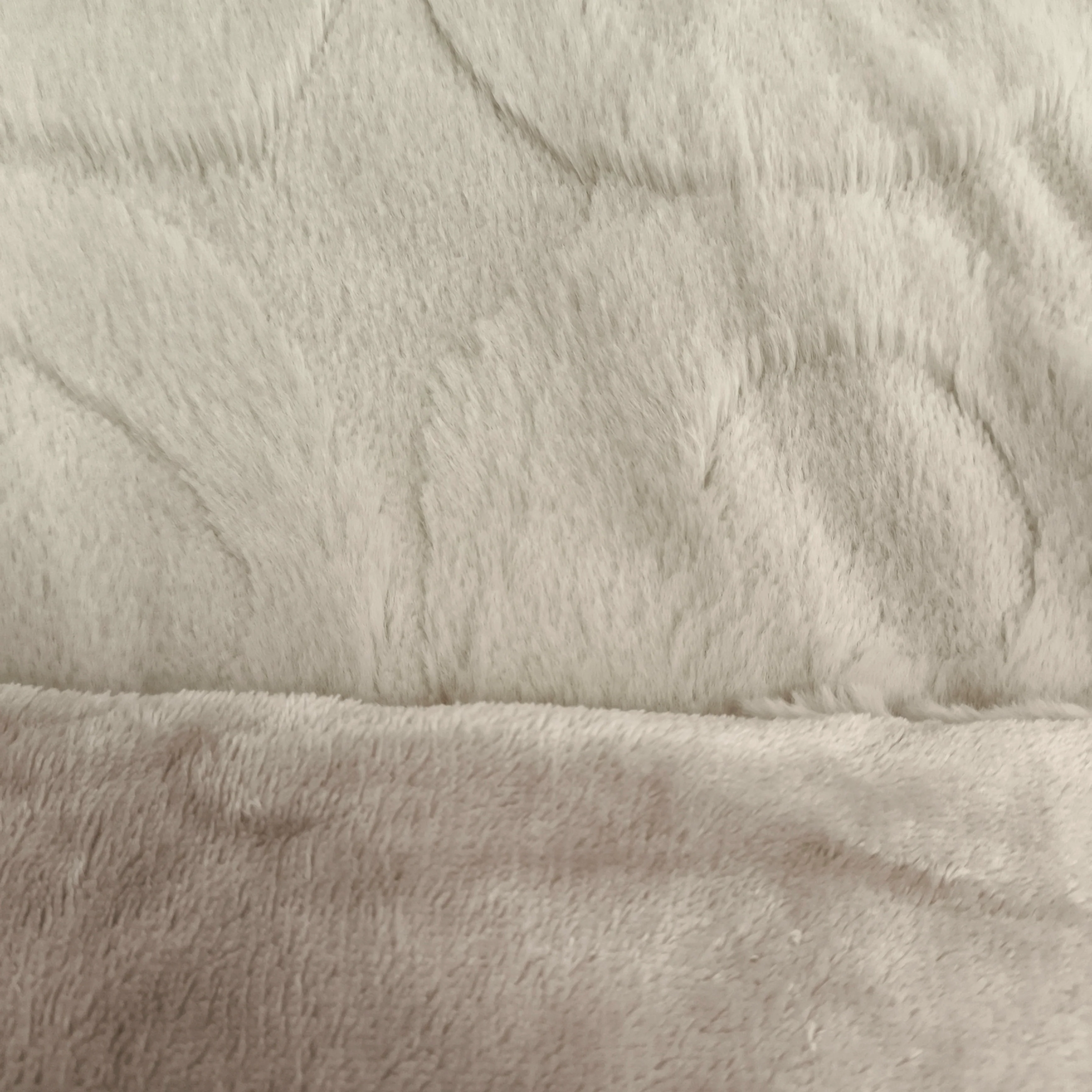 Edredón Modelo AROS – 230 x 250 cm - COLOR CREMA - Image 3