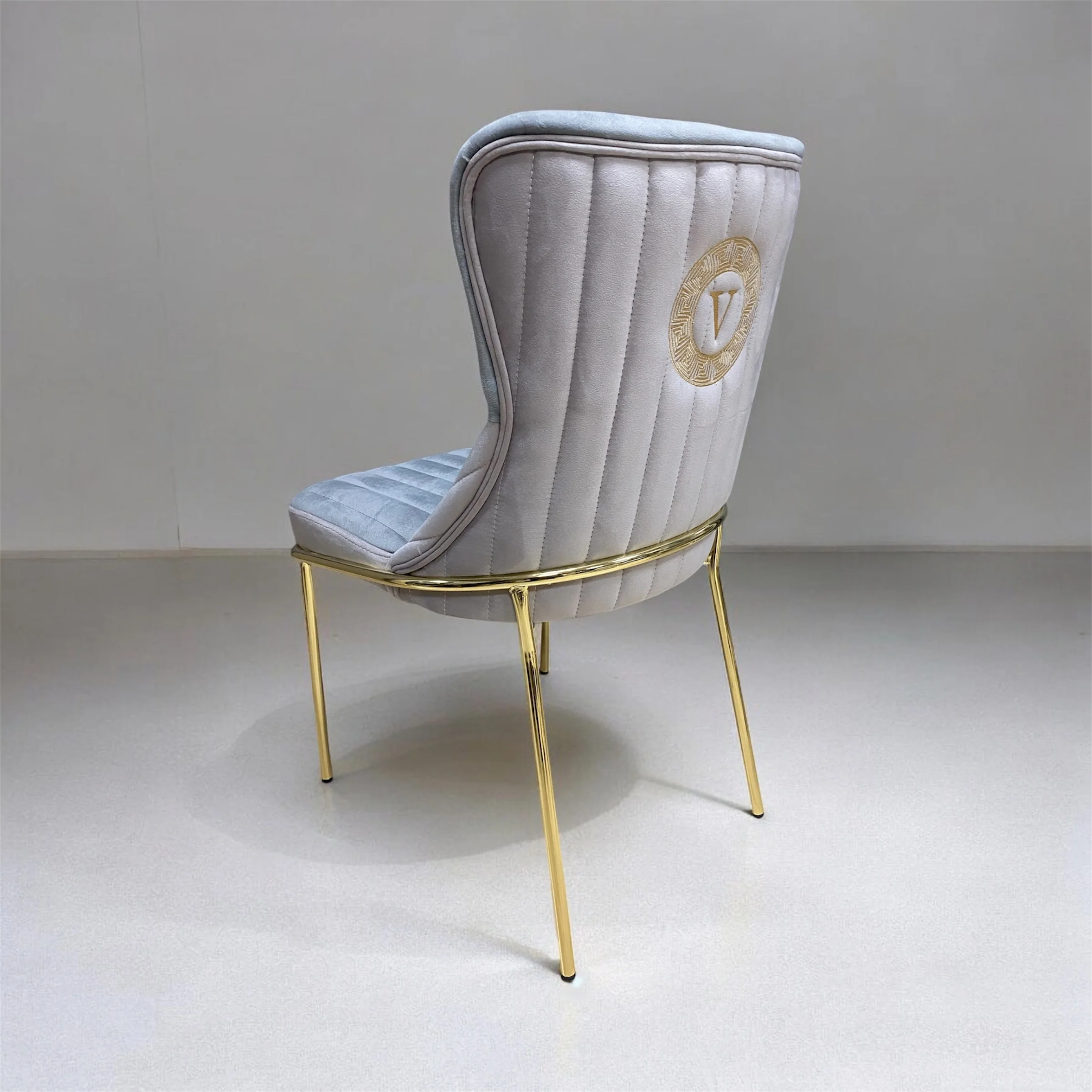 Silla terciopelo AMARILLAVCE para comedor gris beig , patas de metal dorado