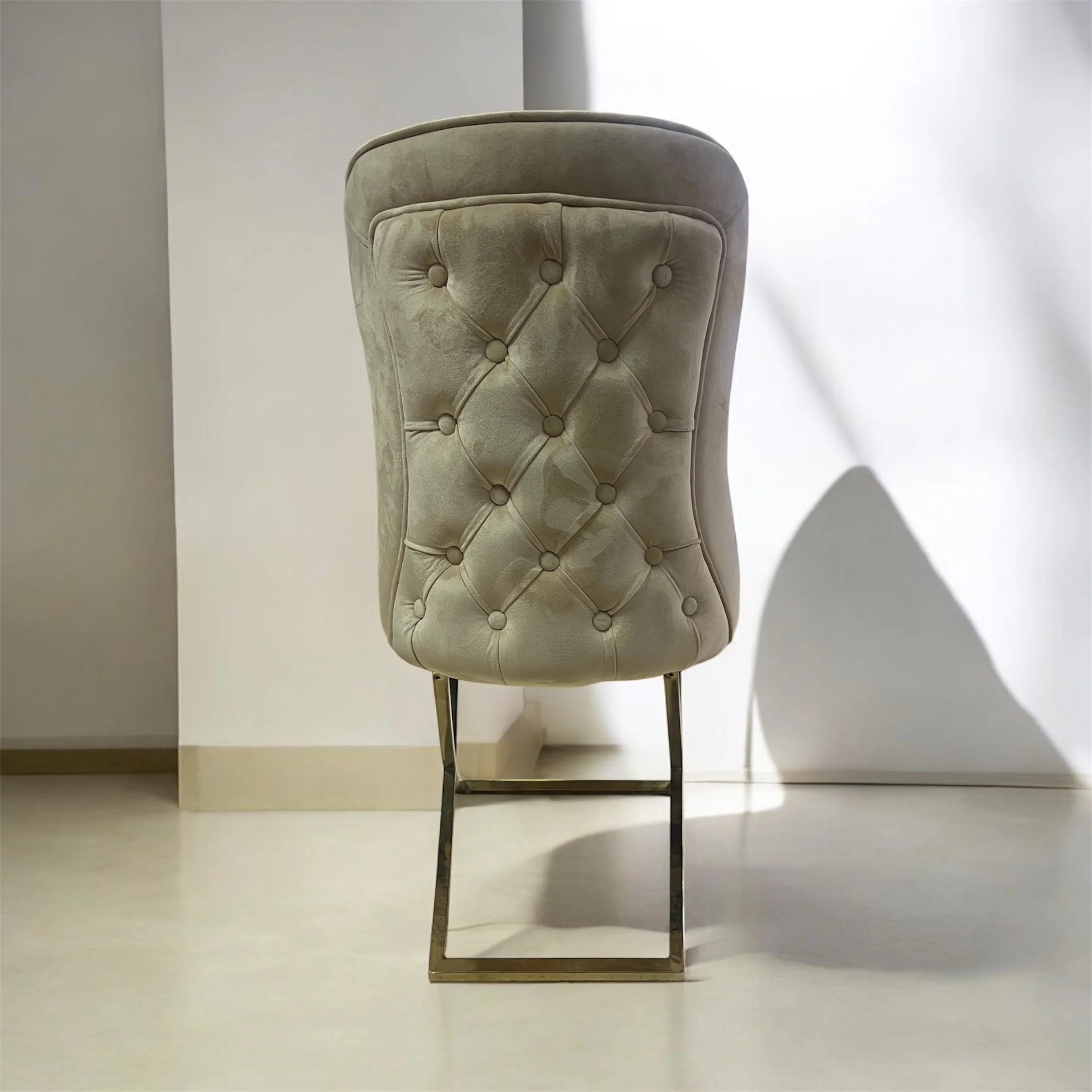 Silla terciopelo para comedor crema, patas metal dorado - Image 2