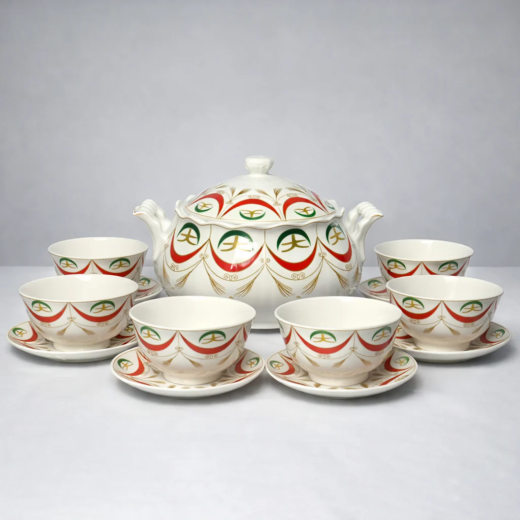 Sopera de Porcelana Decorada con 6 Cuencos y Platos –3L- Diseño Clásico en Rojo y Verde