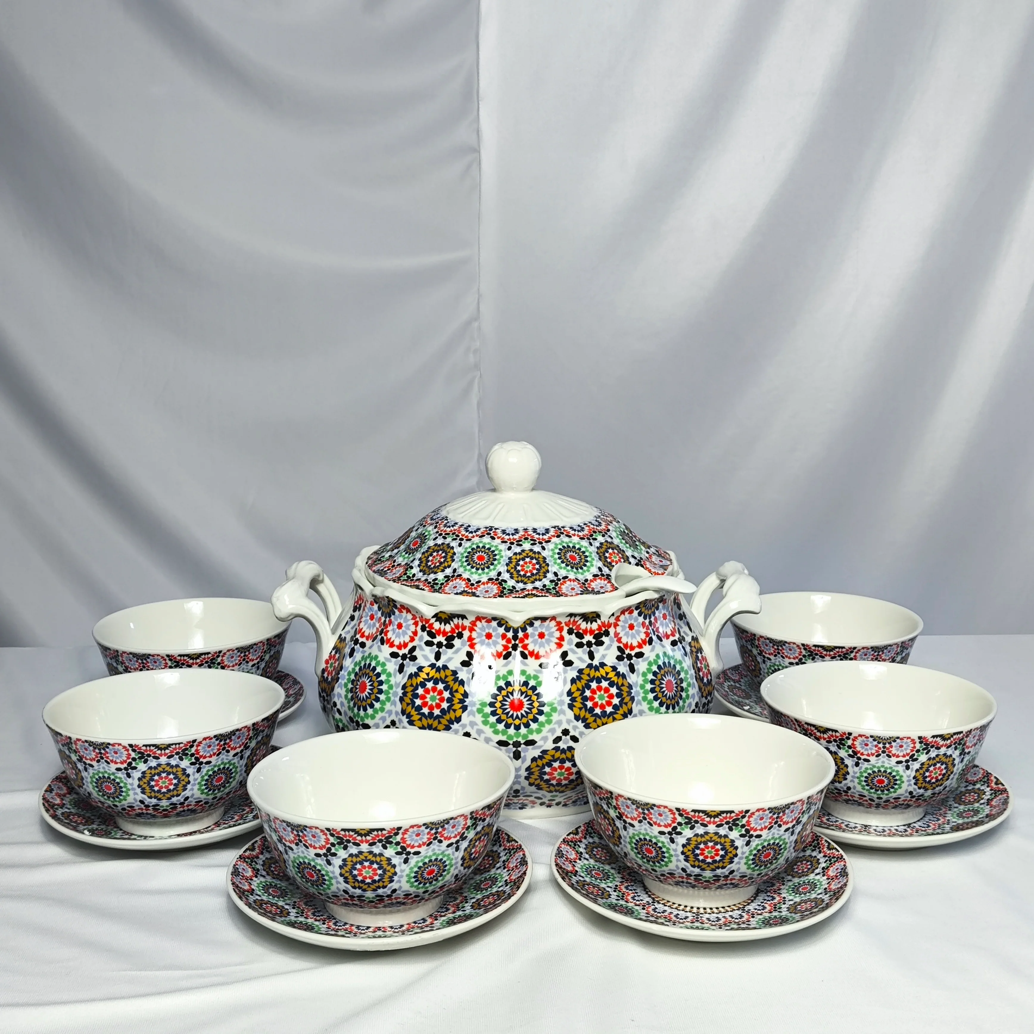 Sopera de Porcelana Decorada con 6 Cuencos y Platos -3L– Diseño Mandala Multicolor - Image 2