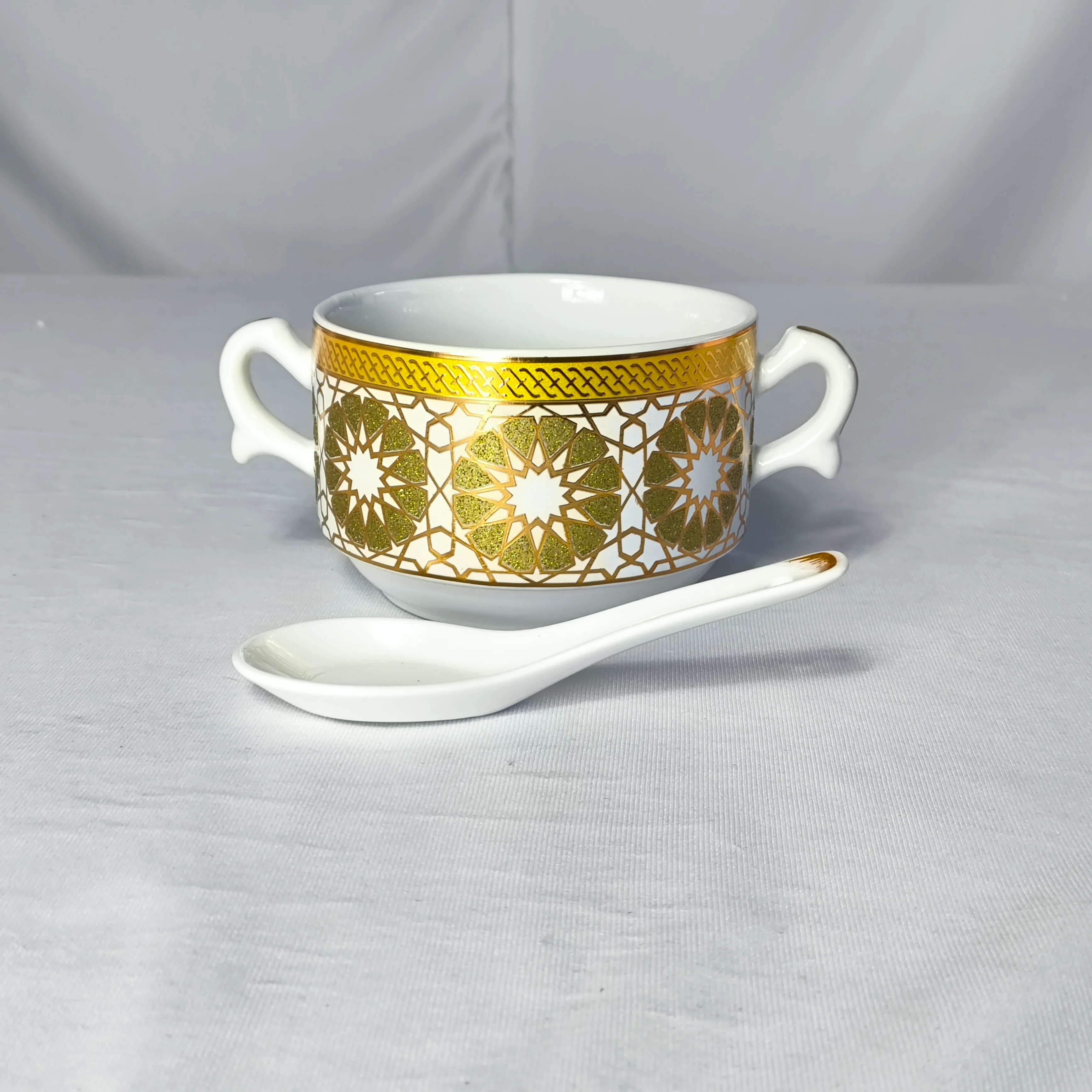 Sopera de Porcelana Blanca con Detalles Dorados y 6 Cuencos con Cucharas -2,7L– Estilo Árabe Clásico - Image 6
