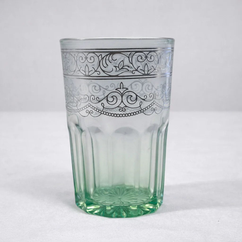 Set de 12 Vasos de Vidrio con Degradado de Colores y Diseño Floral - Image 7