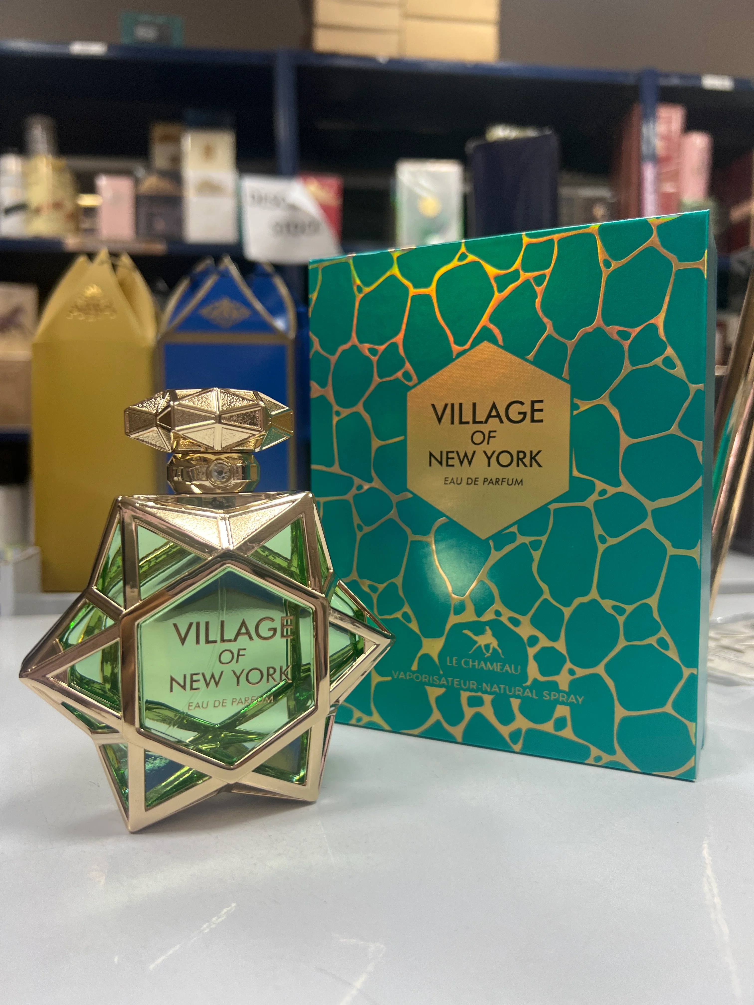 🌇 Village of New York – Le Chameau (100 ml EDP) · Perfume Árabe Unisex Estilo Urbano con Especias y Ámbar - Image 2